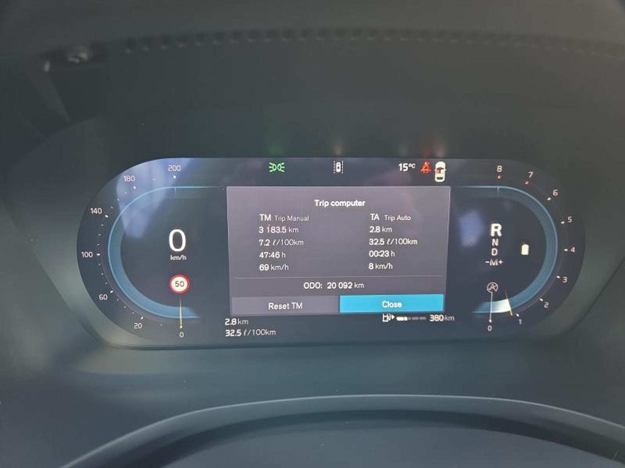 Volvo V60 B4 Plus Dark / Essence (2025) - Foto 18