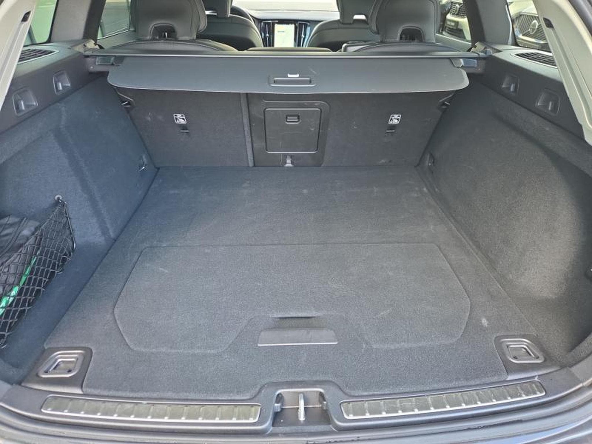 Volvo V60 B4 Plus Dark / Essence (2025) - Foto 19