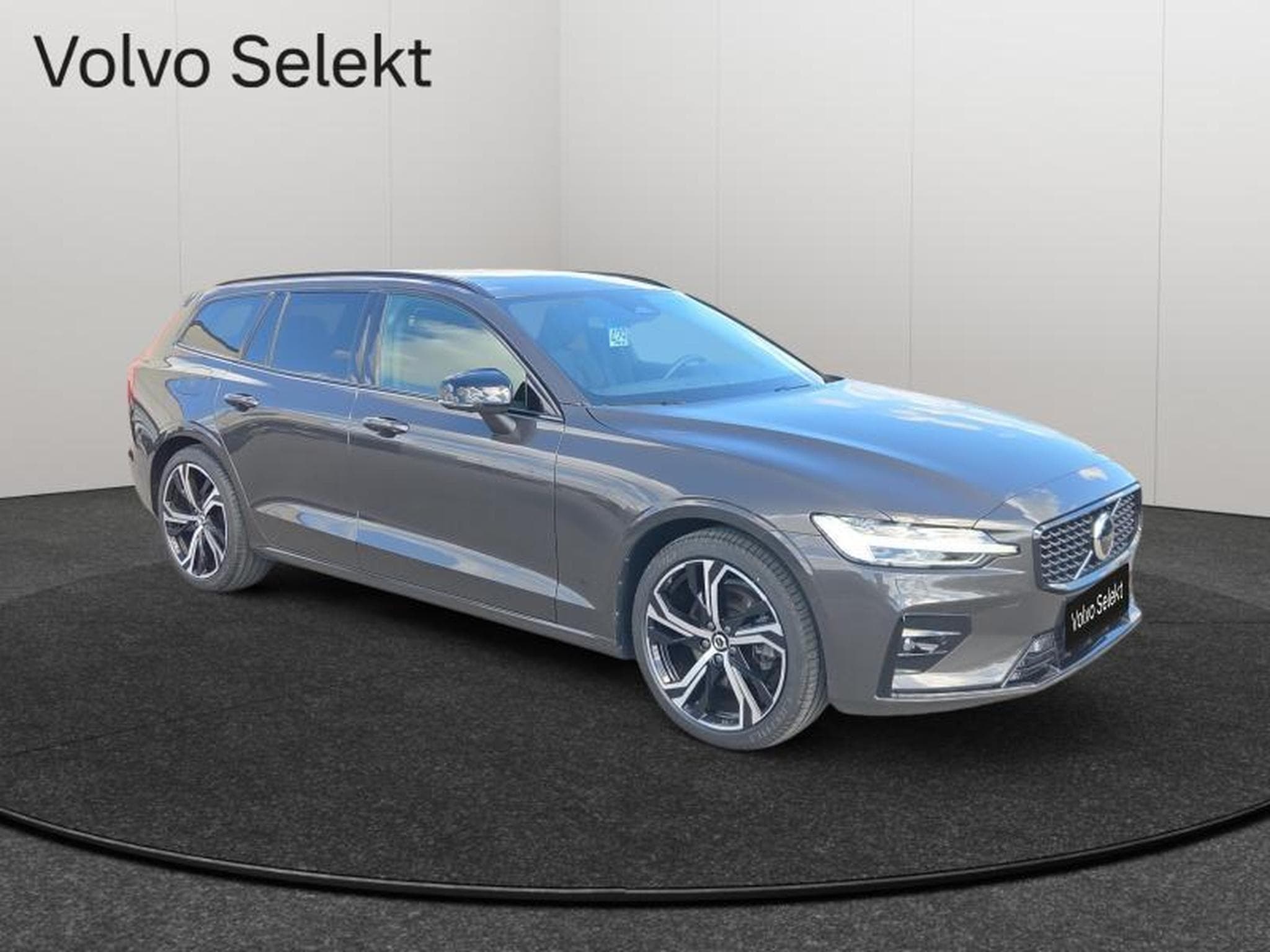 Volvo V60 B4 Plus Dark / Essence (2025) - Foto 7