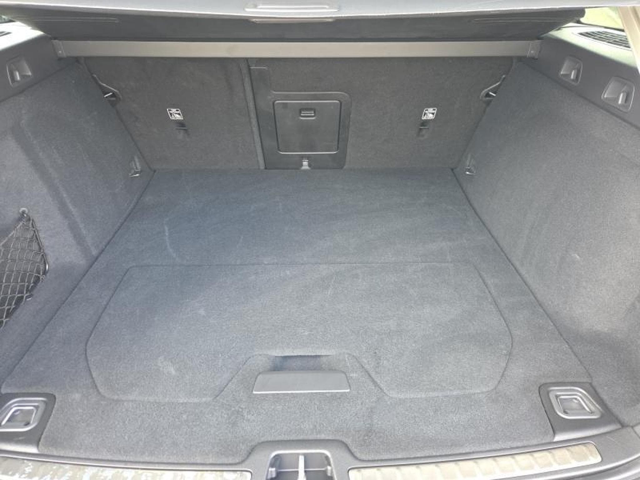 Volvo V60 B4 Plus Dark / Essence (2025) - Photo 19