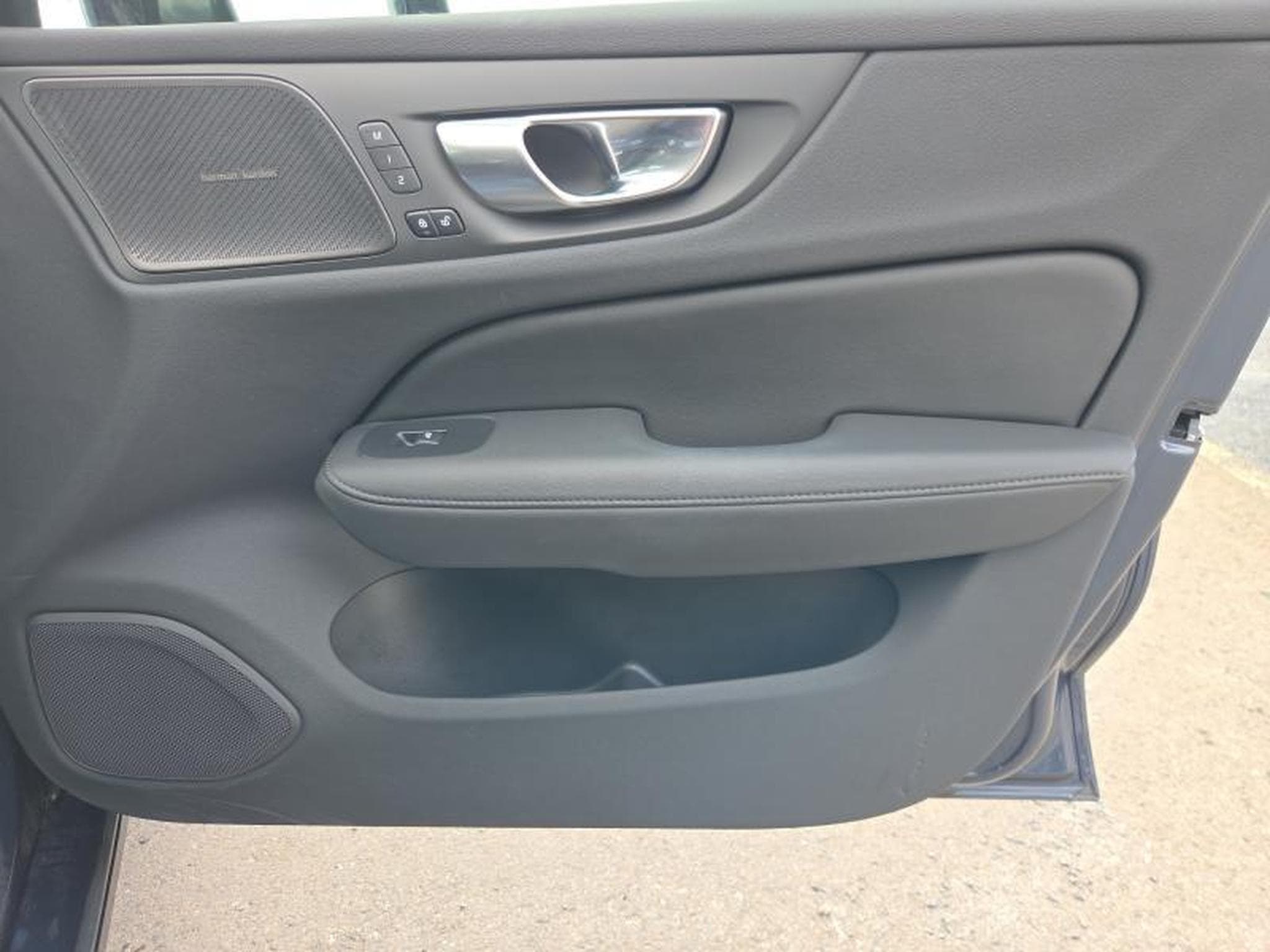 Volvo V60 B4 Plus Dark / Essence (2025) - Photo 21