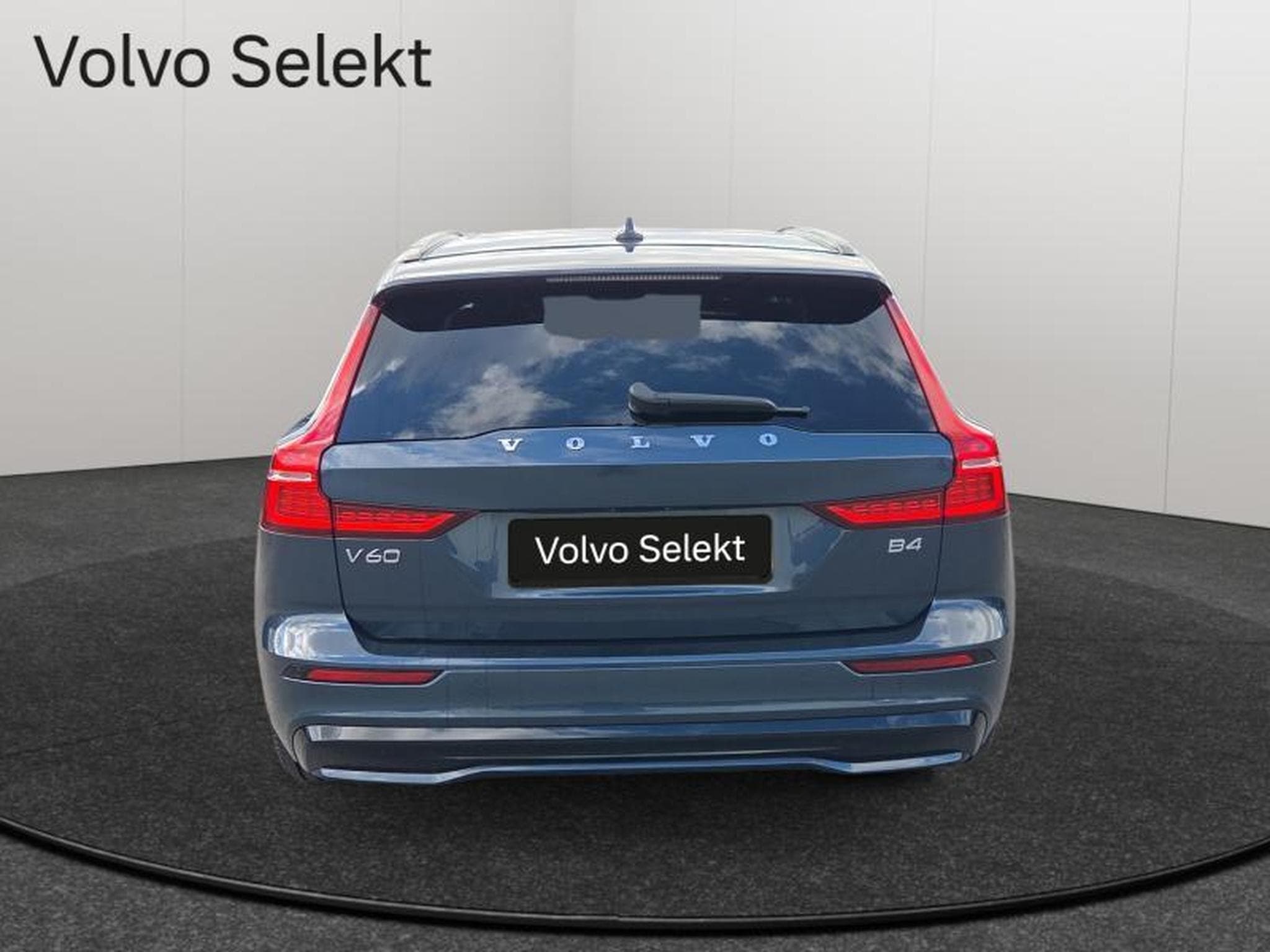 Volvo V60 B4 Plus Dark / Essence (2025) - Photo 4