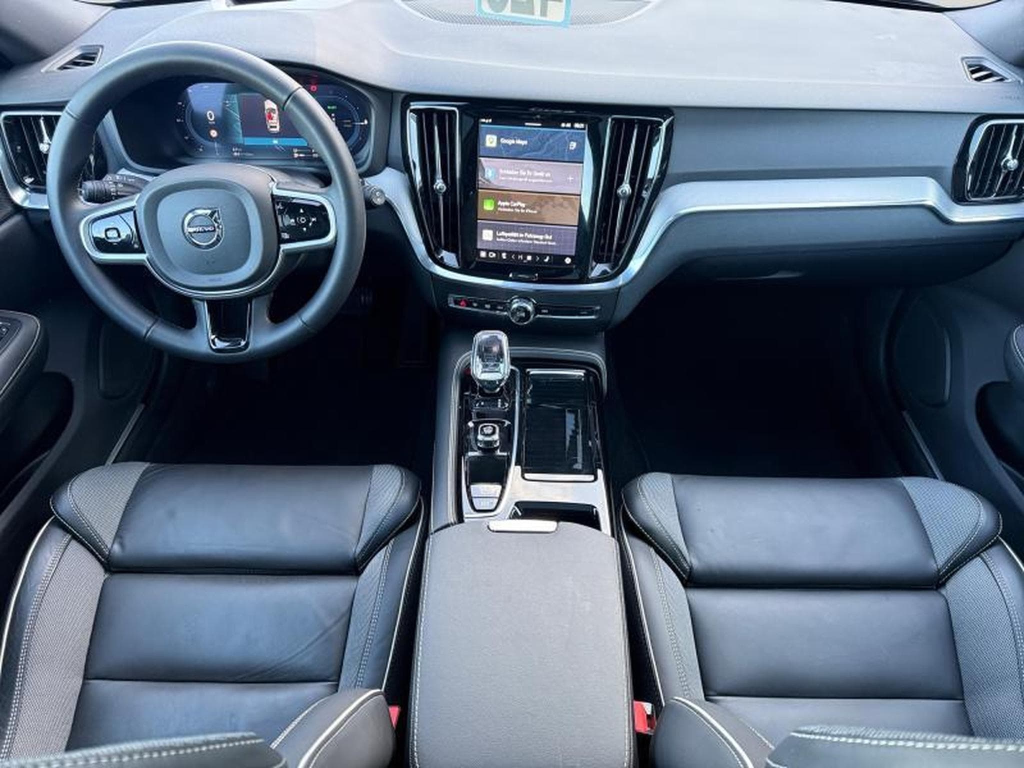 Volvo V60 T6 Plus Dark / Hybride (2025) - Photo 10