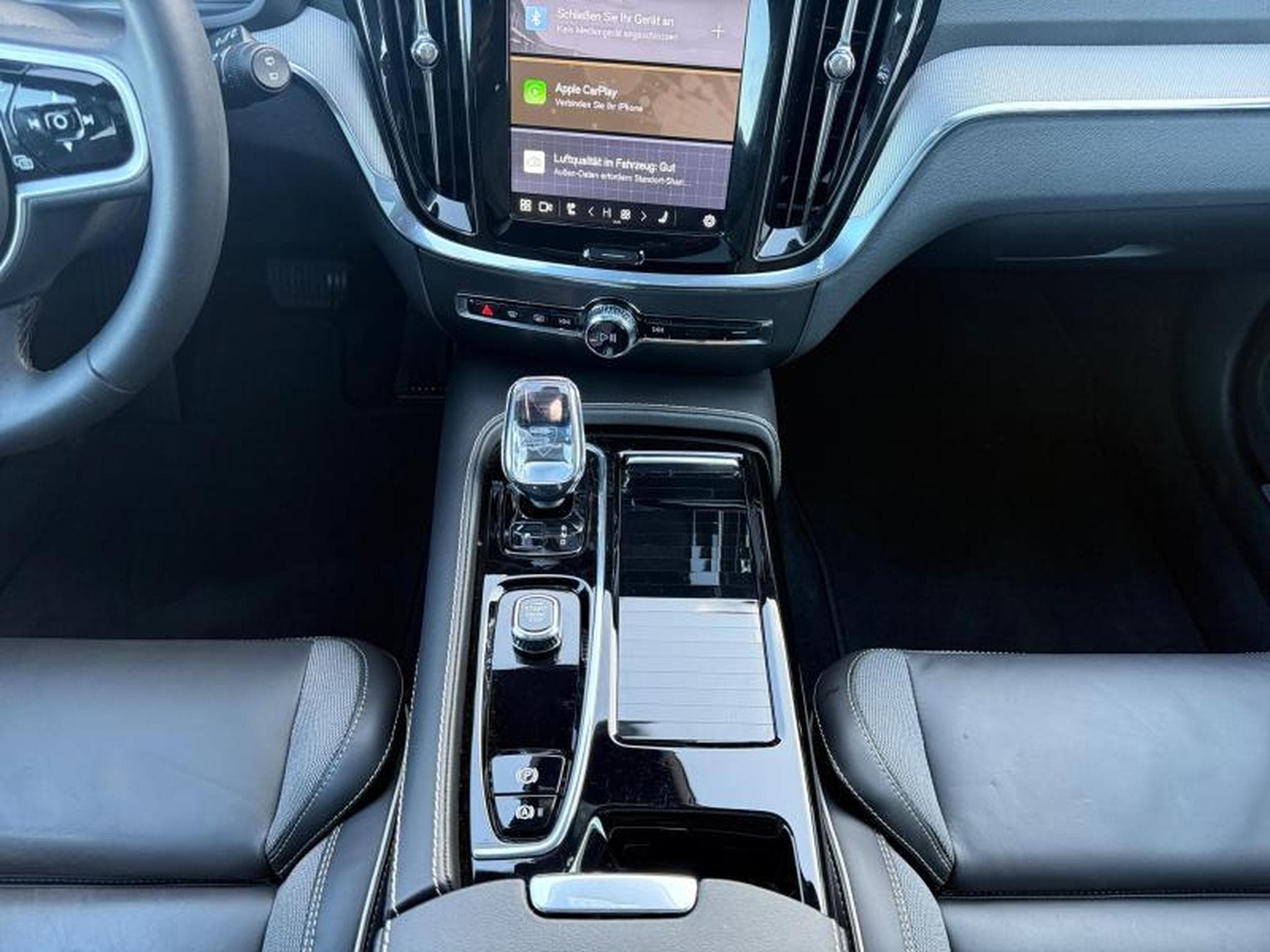 Volvo V60 T6 Plus Dark / Hybride (2025) - Photo 11