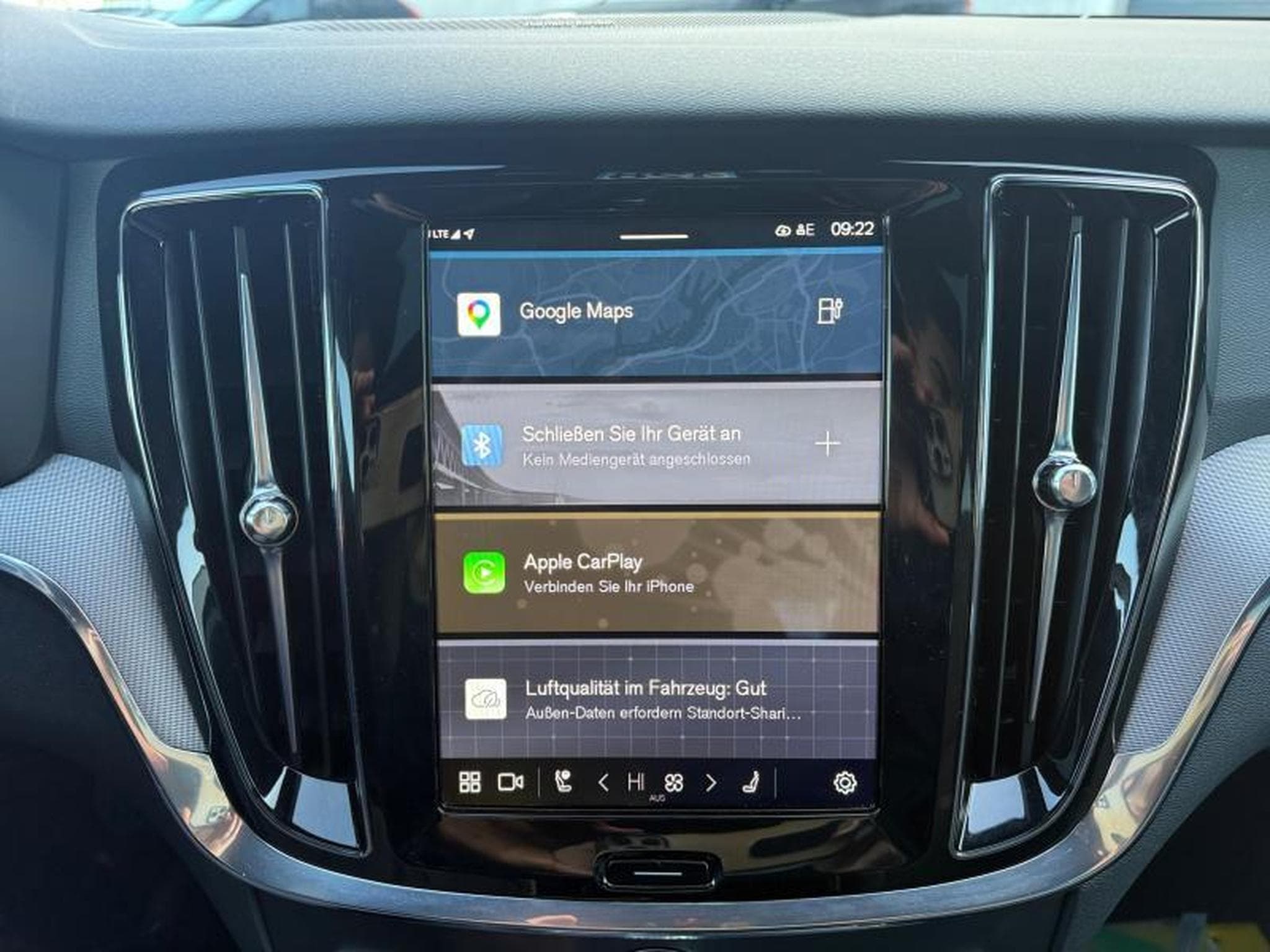 Volvo V60 T6 Plus Dark / Hybride (2025) - Photo 16