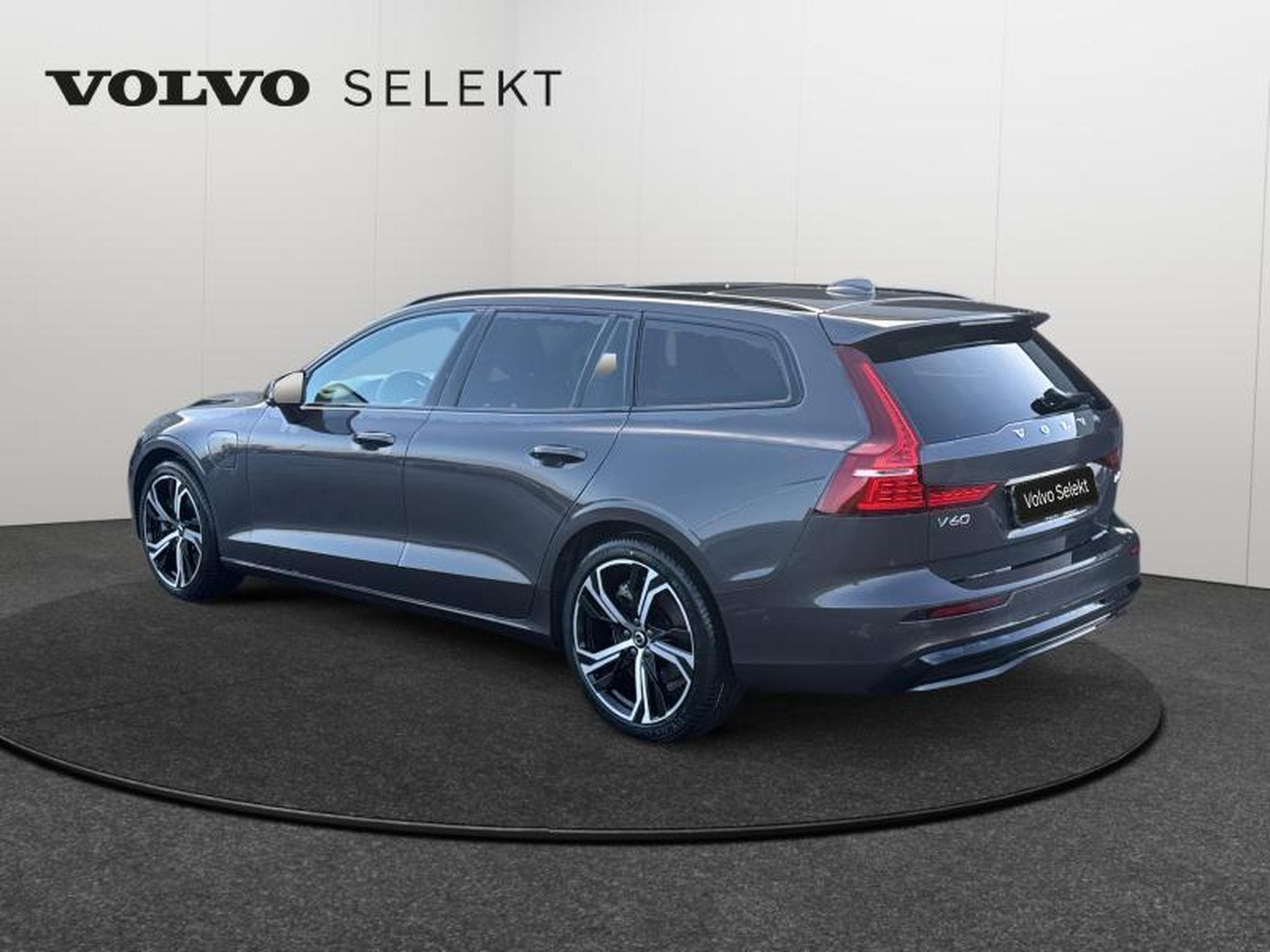 Volvo V60 T6 Plus Dark / Hybride (2025) - Photo 3