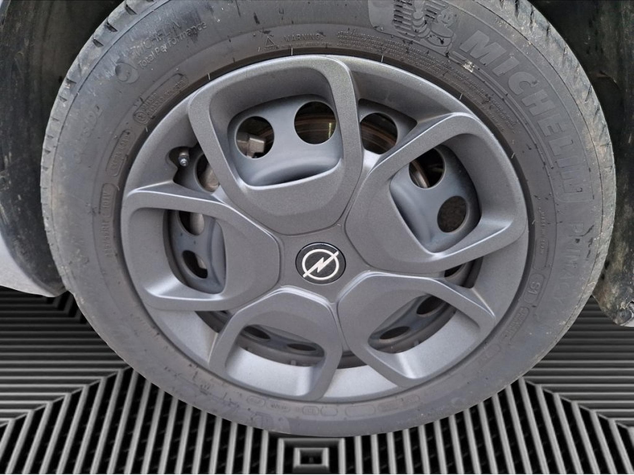 Opel Zafira (2026) - Foto 10