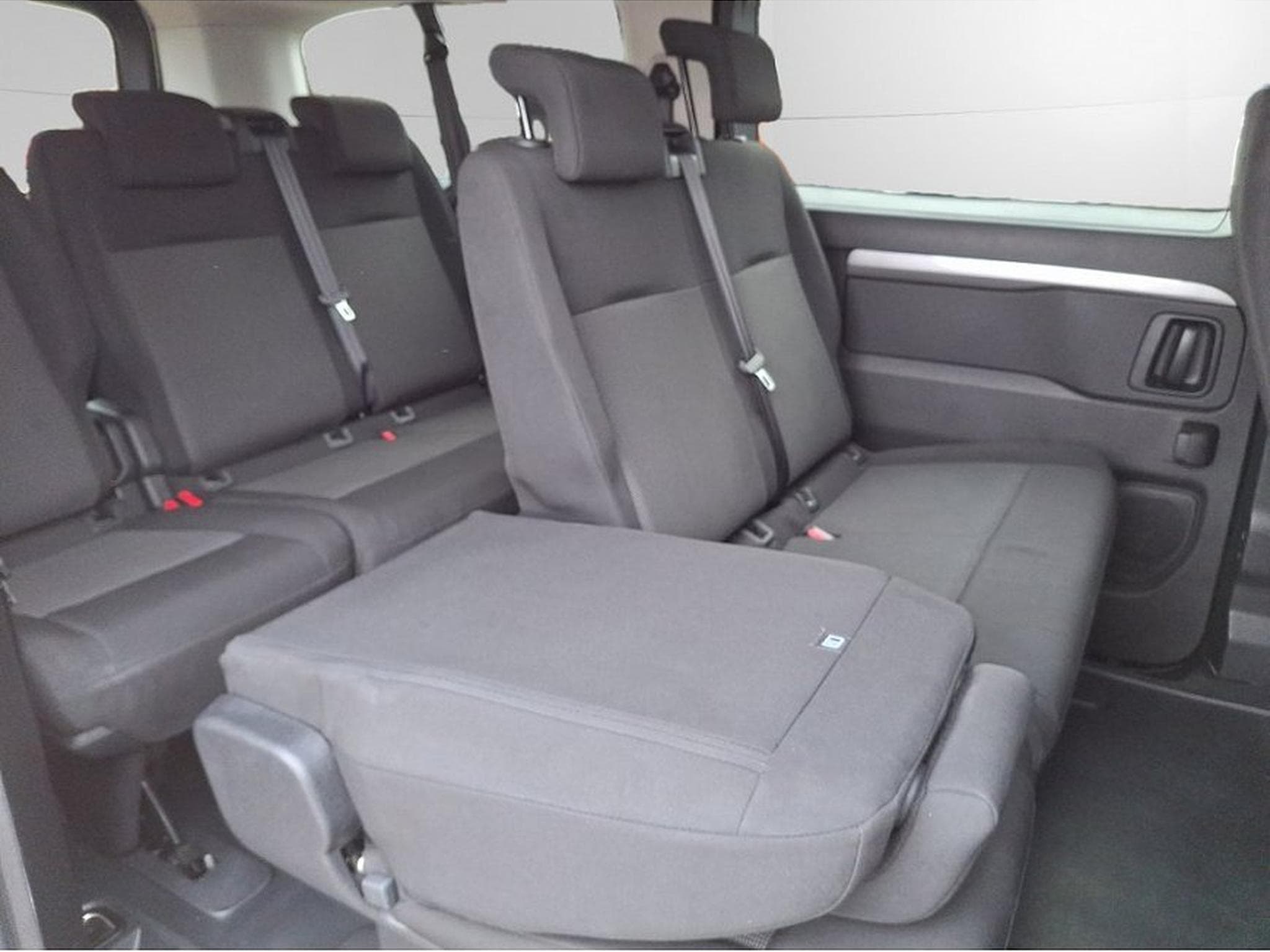 Opel Zafira (2026) - Foto 8