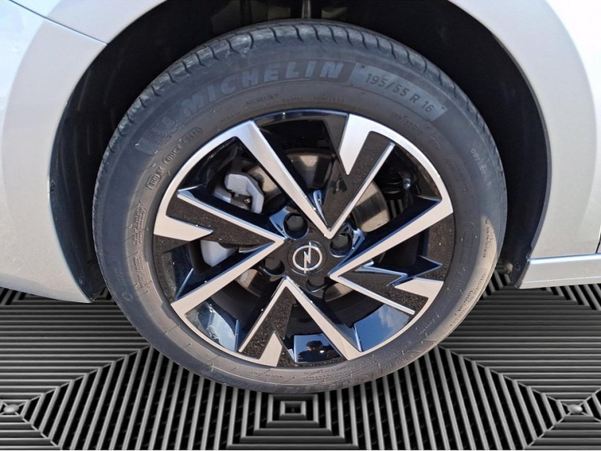 Opel Corsa (2026) - Foto 9