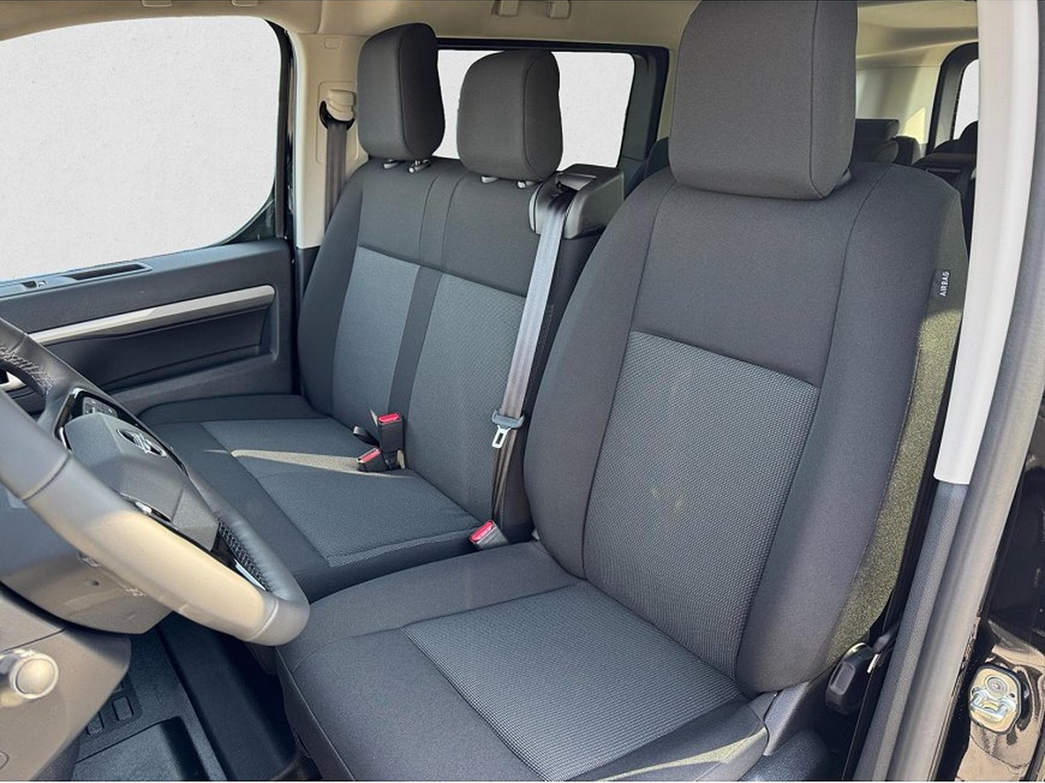 Opel Zafira (2026) - Foto 7