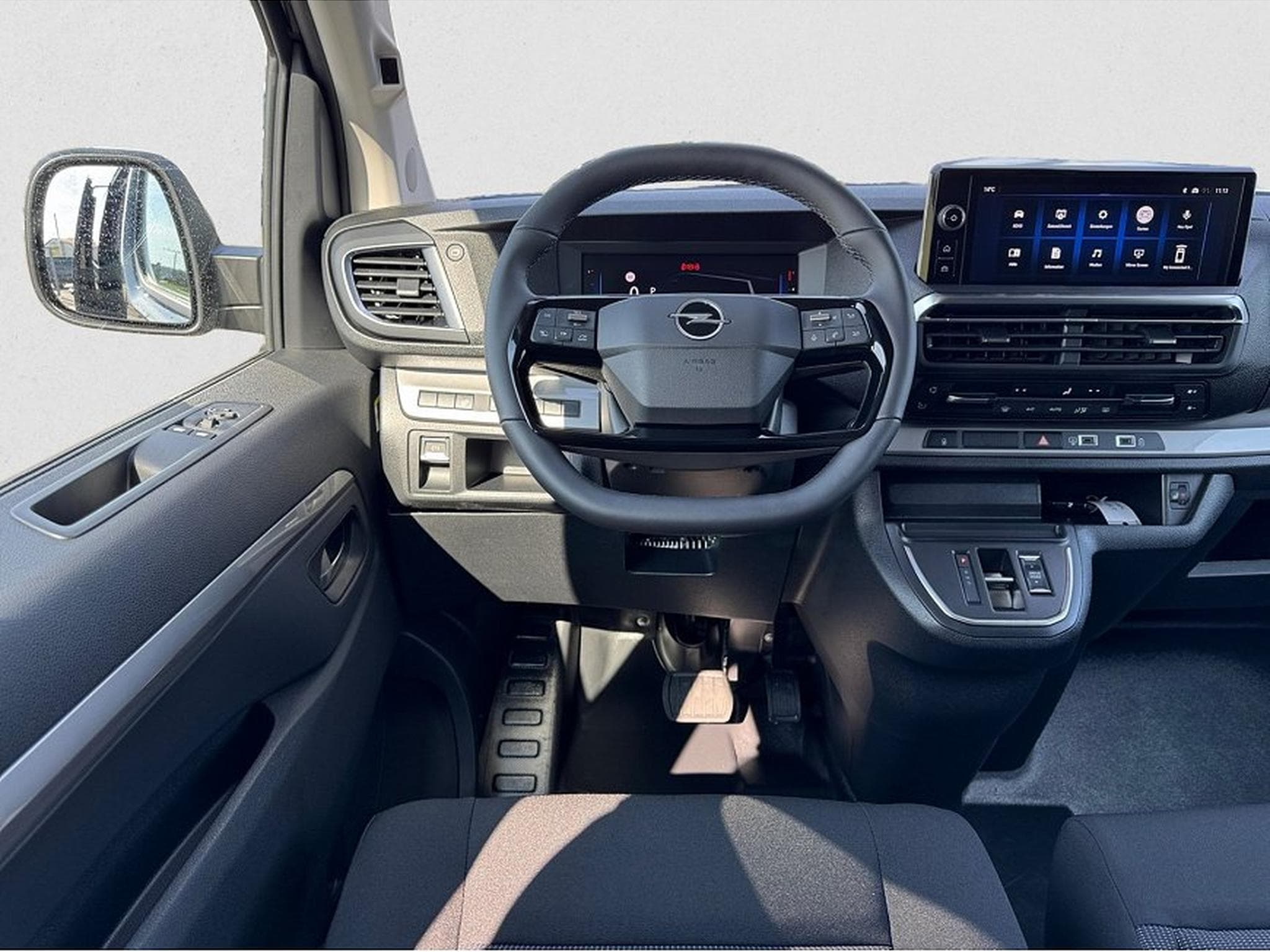 Opel Zafira (2026) - Foto 9