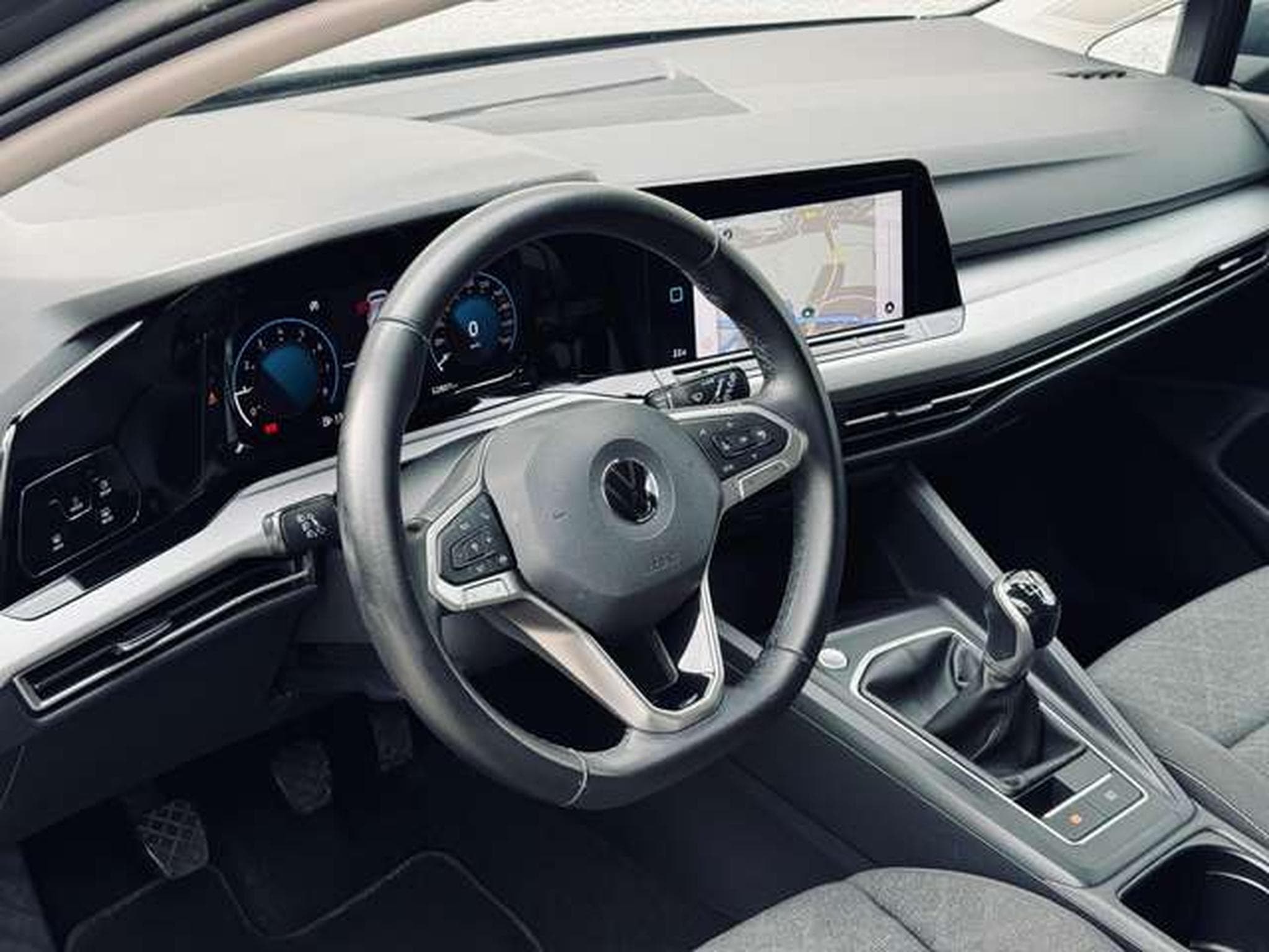 VW Golf Golf 1.0 TSI Life OPF (2022) - Photo 11