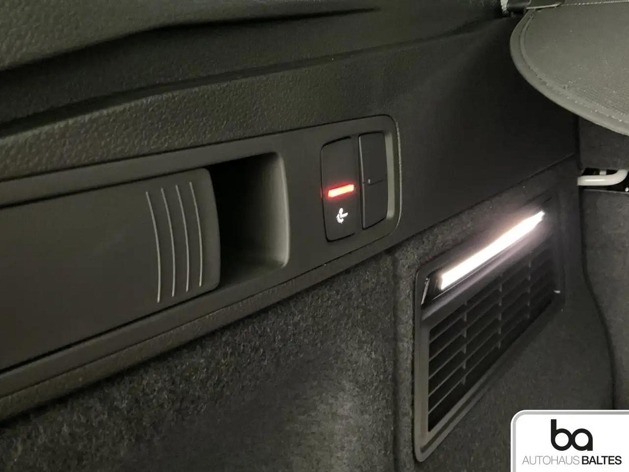 Audi SQ5 (2023) - Photo 12