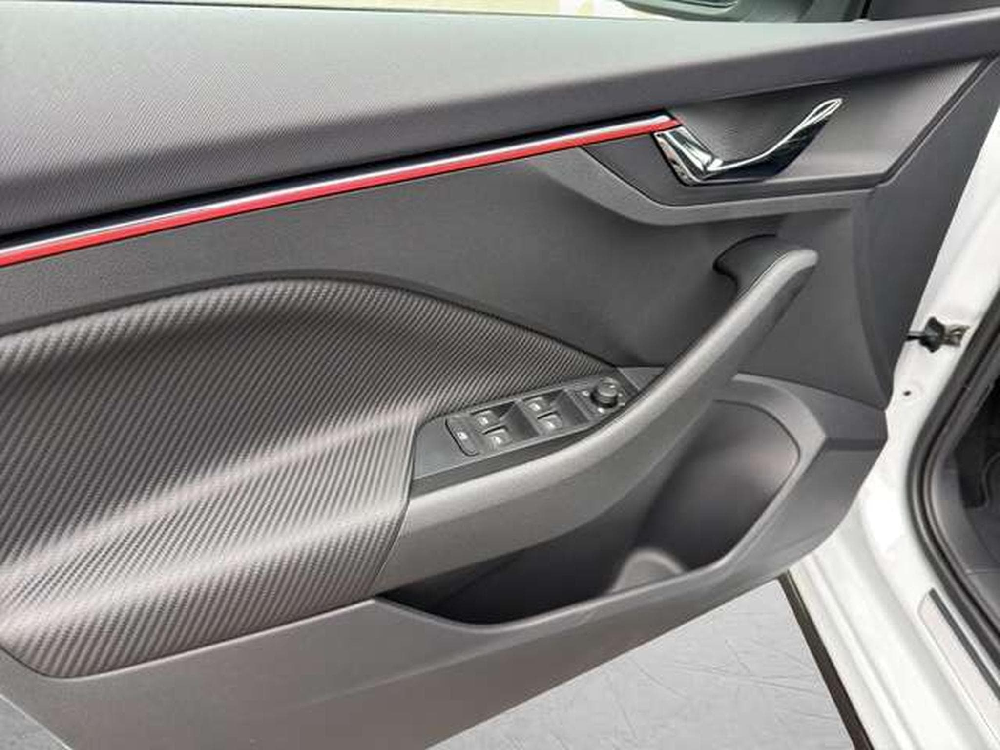 Skoda Kamiq Monte Carlo DSG/Matrix/AHK/FSH/5-J Garanti (2026) - Photo 24