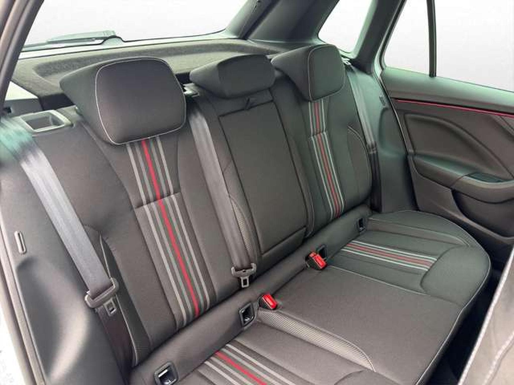 Skoda Kamiq Monte Carlo DSG/Matrix/AHK/FSH/5-J Garanti (2026) - Photo 26