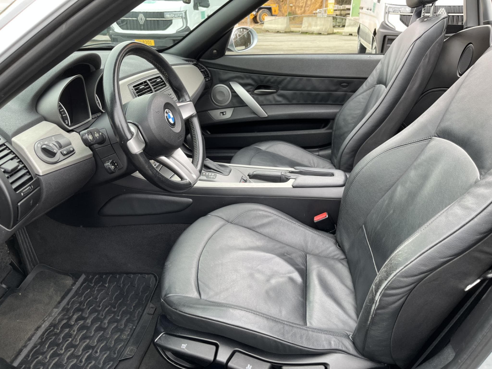 BMW Z4 2.2i Roadster Automatik Cuir Xenon PDC (2004) - Foto 8