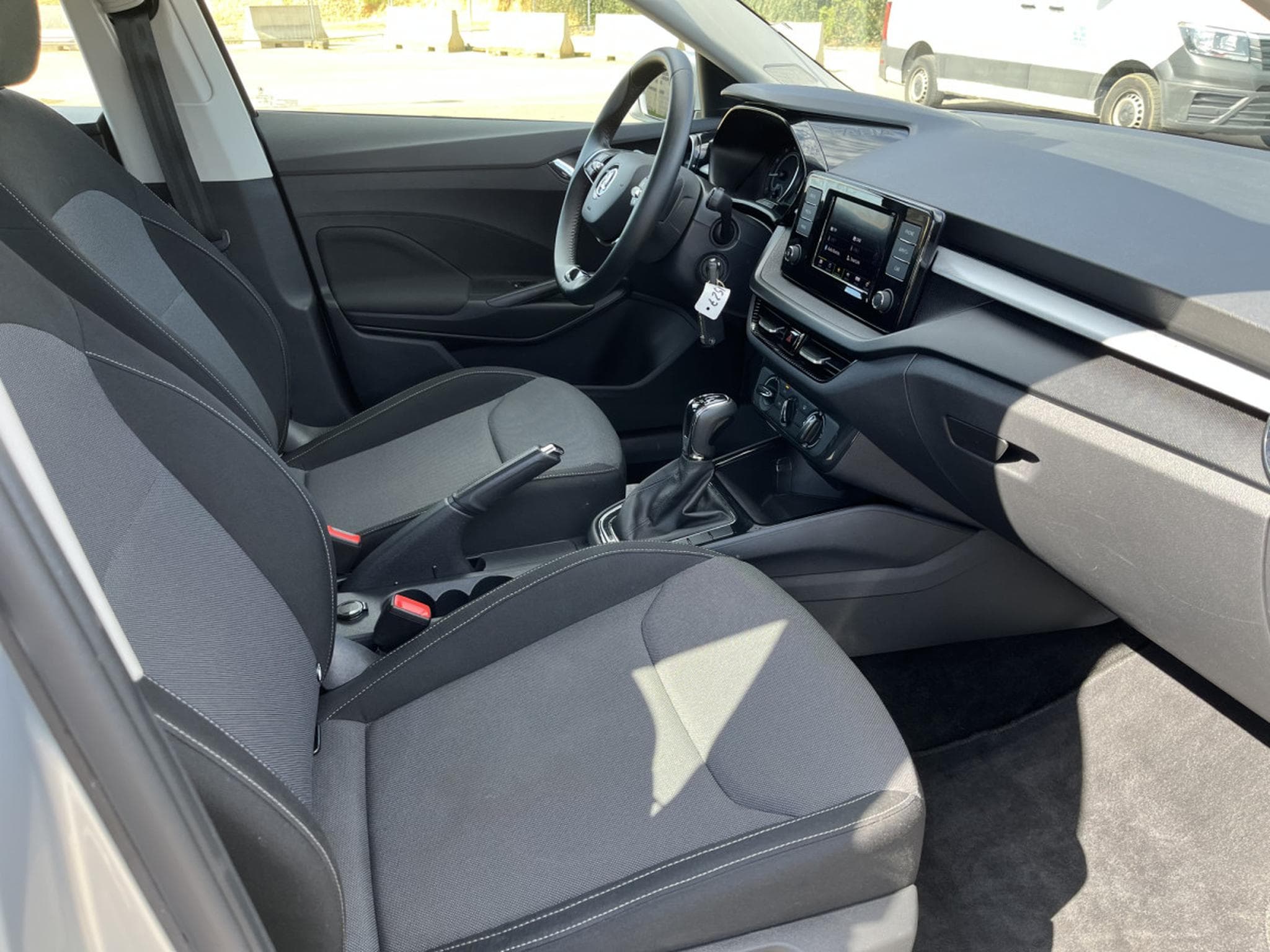 Skoda Fabia 1.0Tsi DSG Automatique (2022) - Foto 10