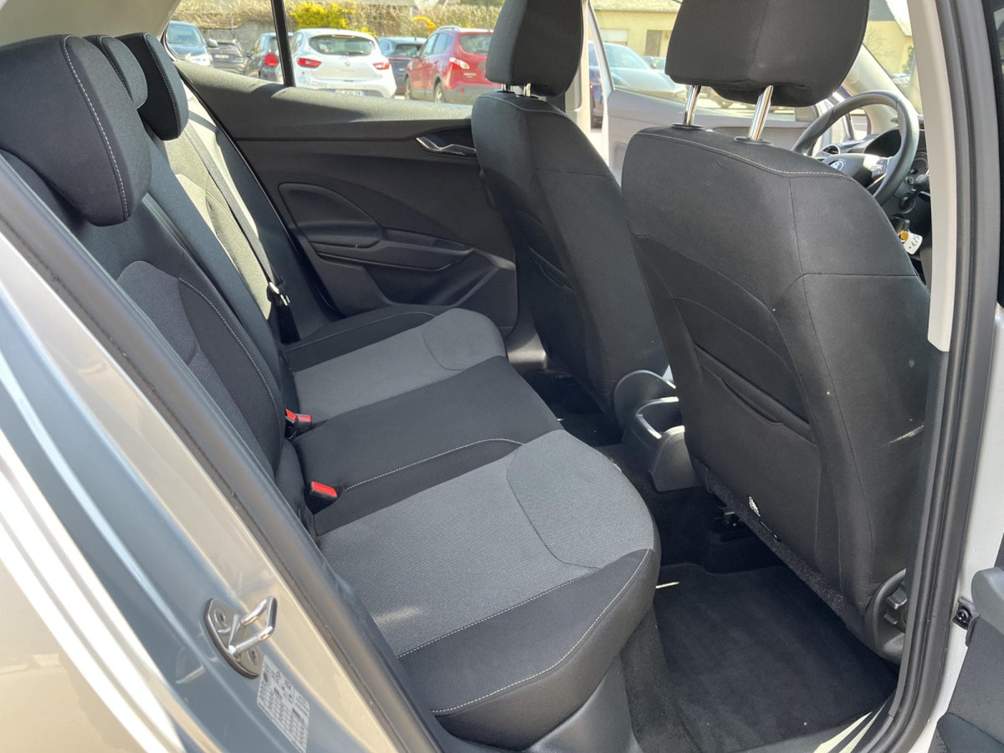 Skoda Fabia 1.0Tsi DSG Automatique (2022) - Foto 16