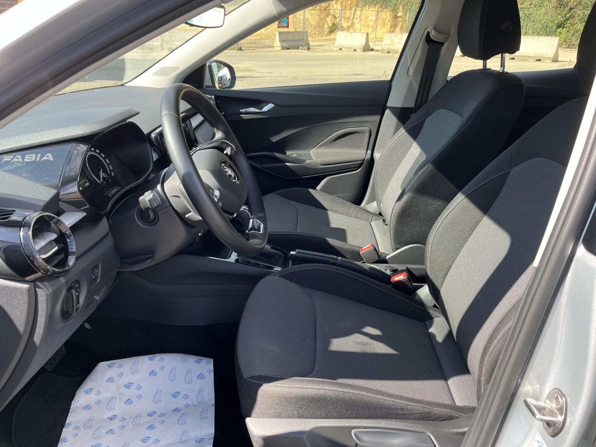 Skoda Fabia 1.0Tsi DSG Automatique (2022) - Foto 9