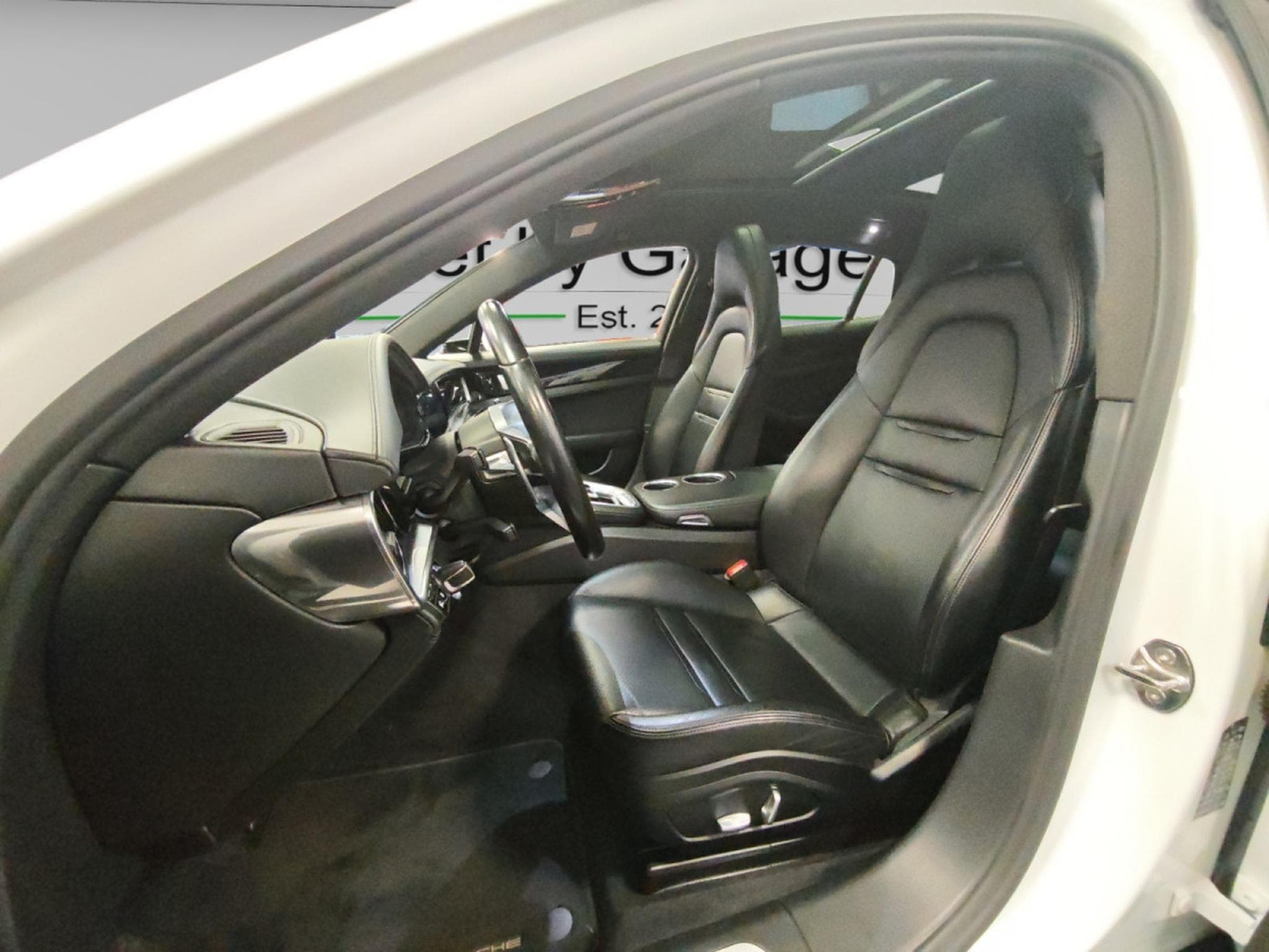 Porsche Panamera Panamera S4 (2017) - Photo 11