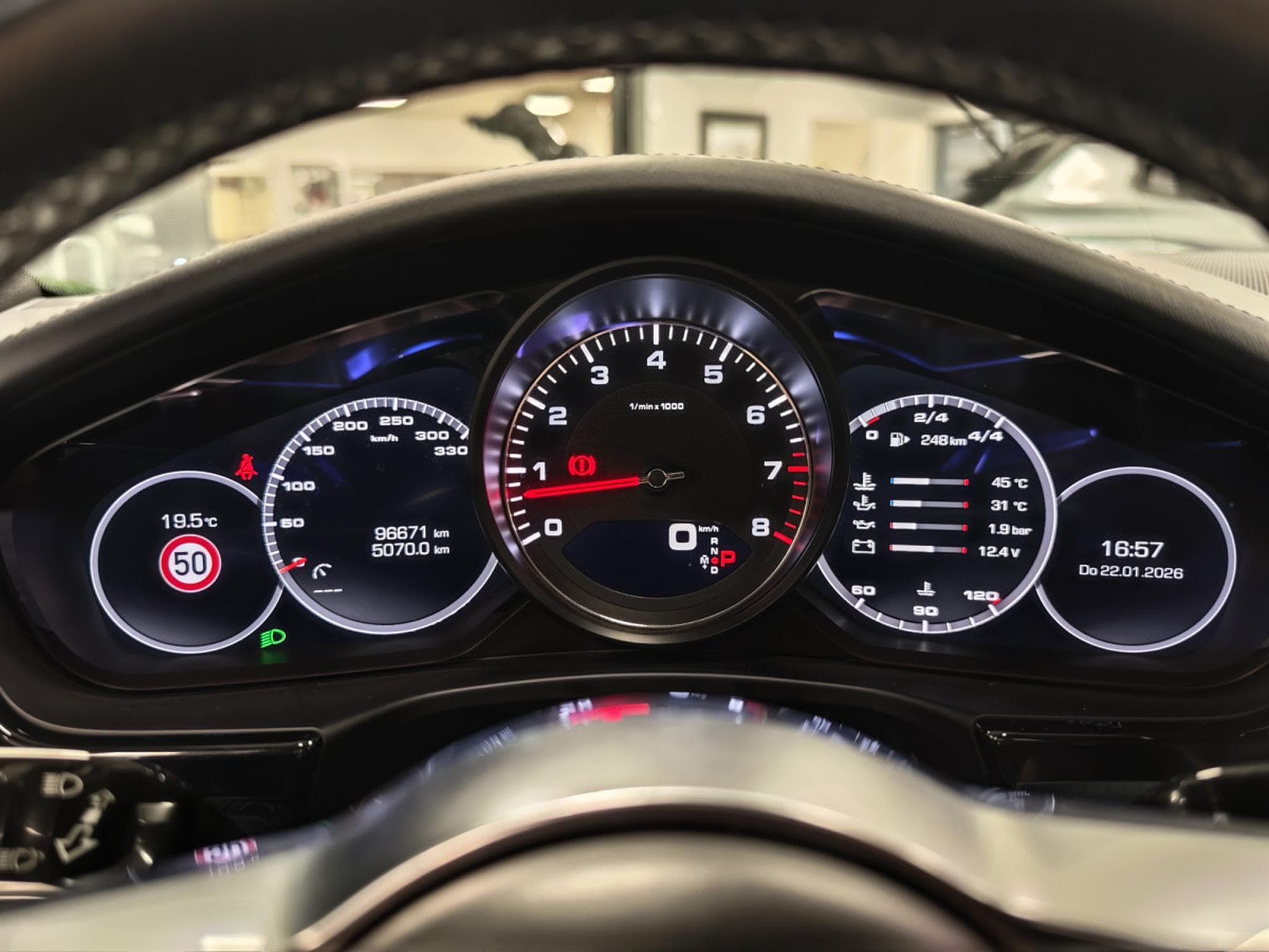 Porsche Panamera Panamera S4 (2017) - Photo 18