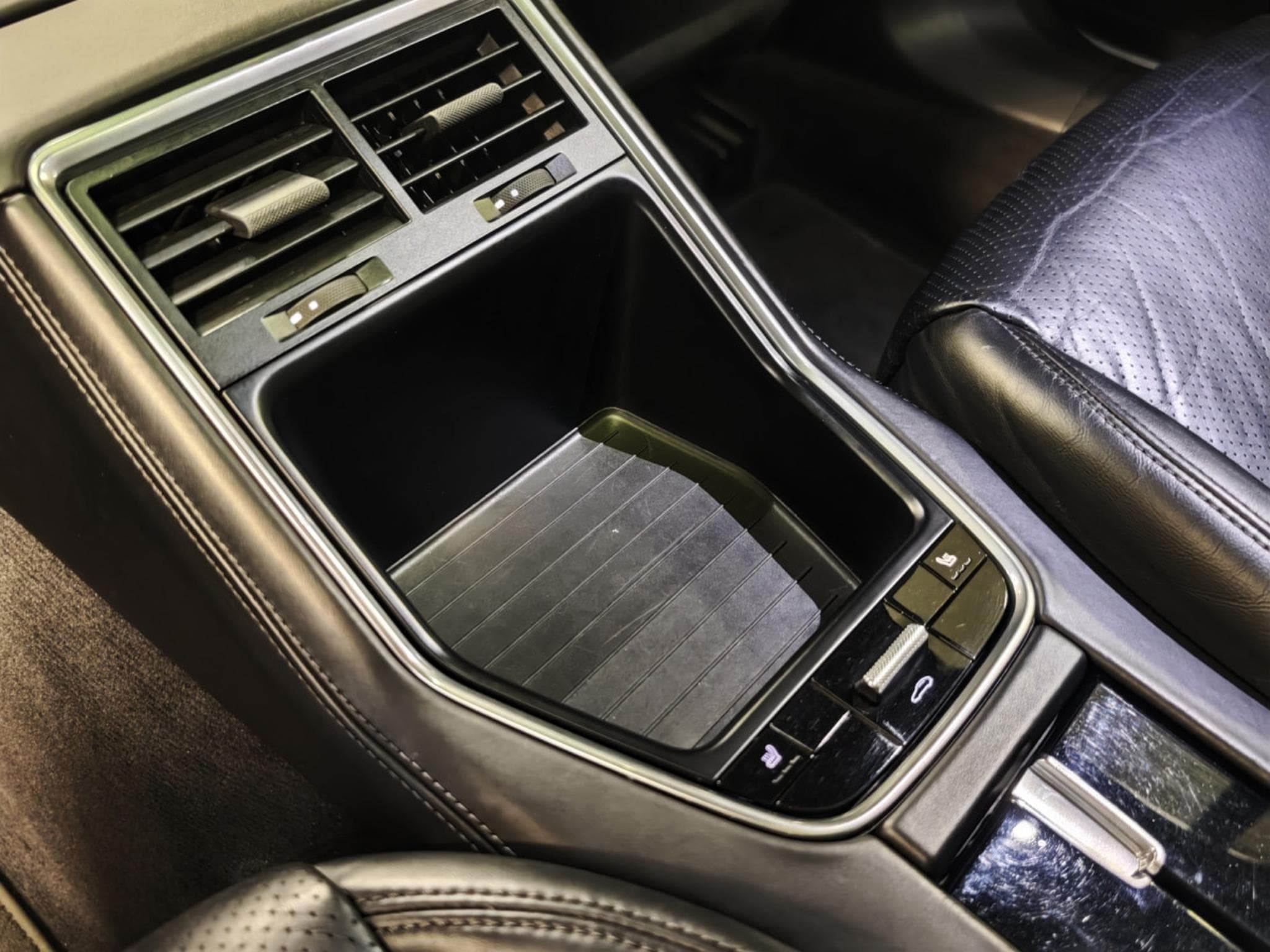 Porsche Panamera Panamera S4 (2017) - Photo 22