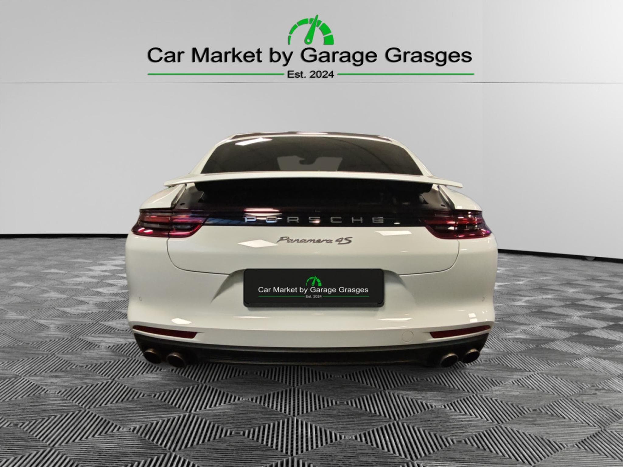 Porsche Panamera Panamera S4 (2017) - Photo 4