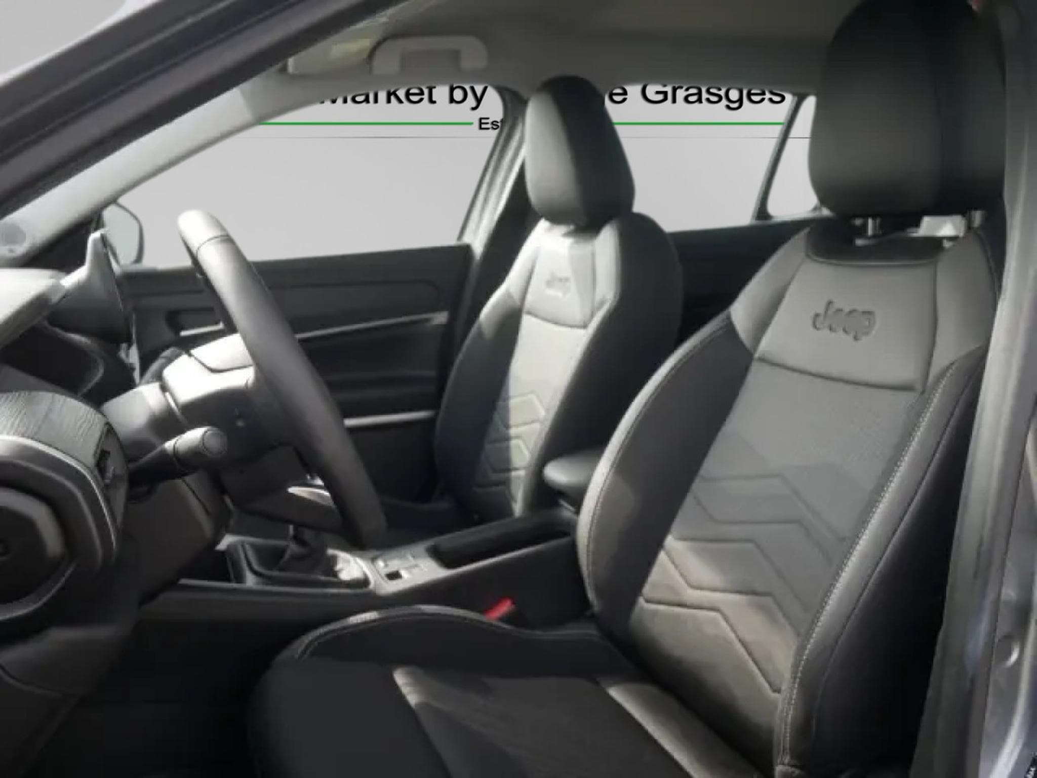 Jeep Avenger ALTITUDE 1.2 (2024) - Photo 11