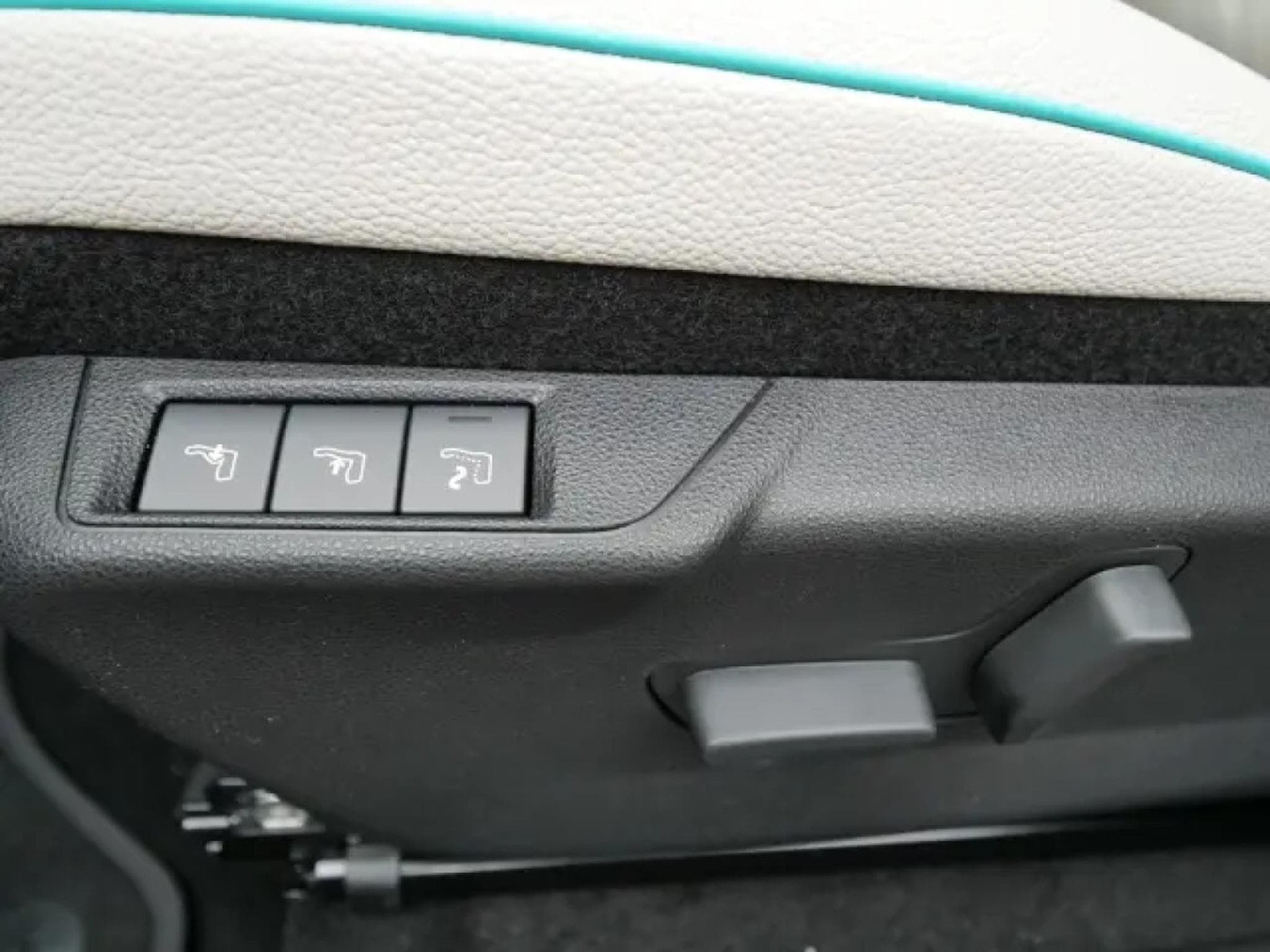 Fiat 600 HYBRID LA PRIMA 1.2 (2026) - Photo 13