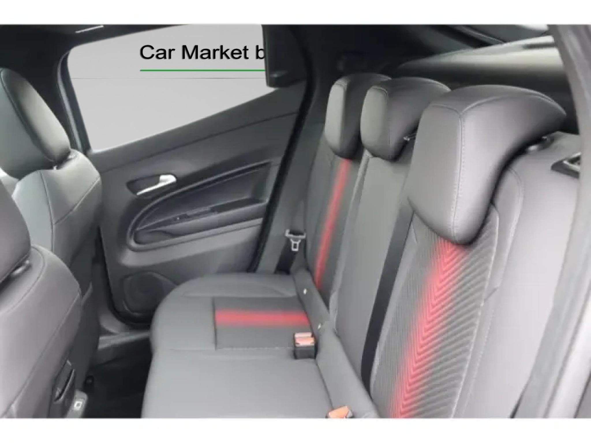 Alfa-Romeo Junior Ibrida Speciale 1.2 VGT (2025) - Photo 13