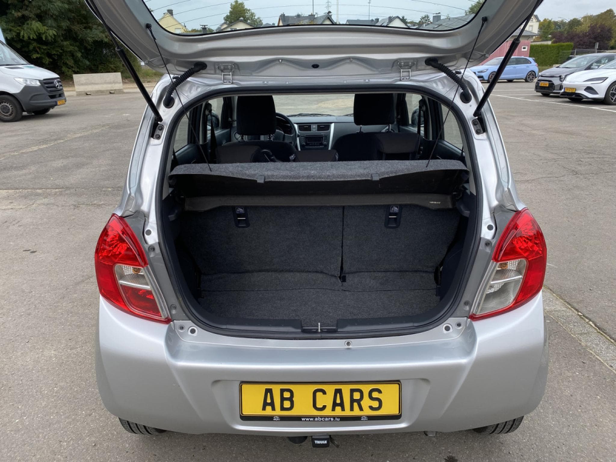 Suzuki Celerio 1.0i Comfort AC Att. Rem. (2018) - Foto 16