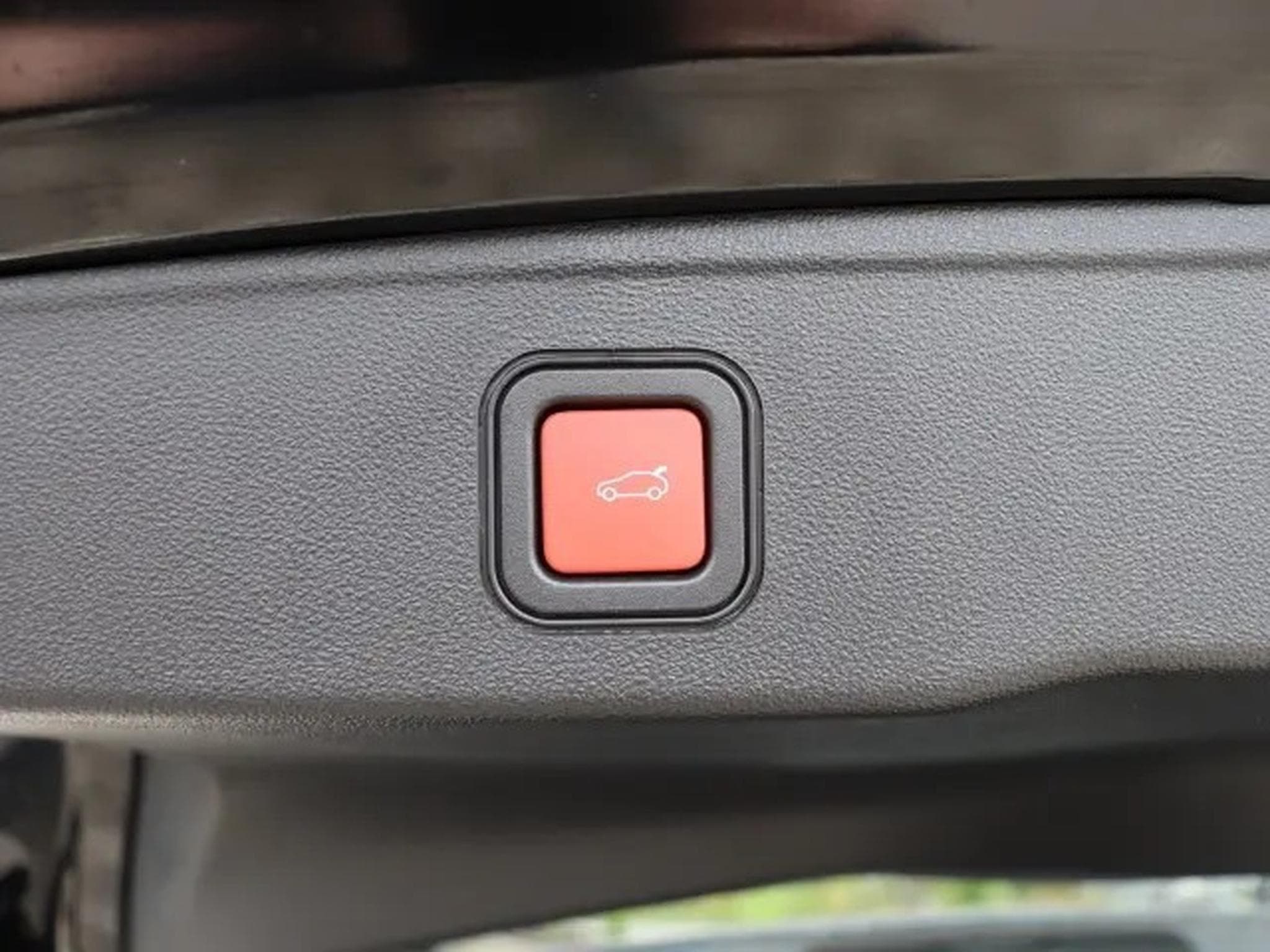 Jeep Avenger Summit e-Hybrid 1.2 (2025) - Photo 10