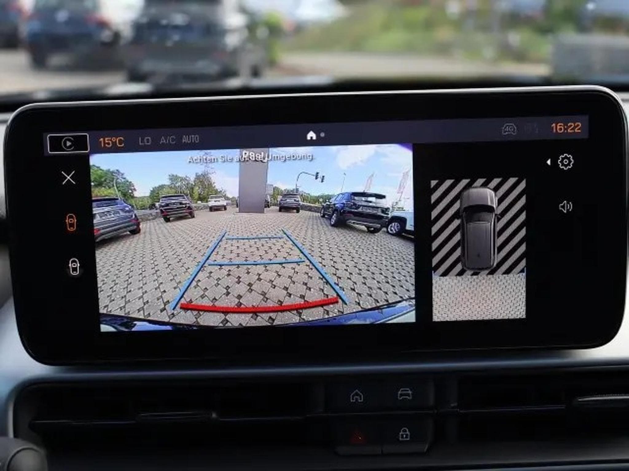 Jeep Avenger Summit e-Hybrid 1.2 (2025) - Photo 17