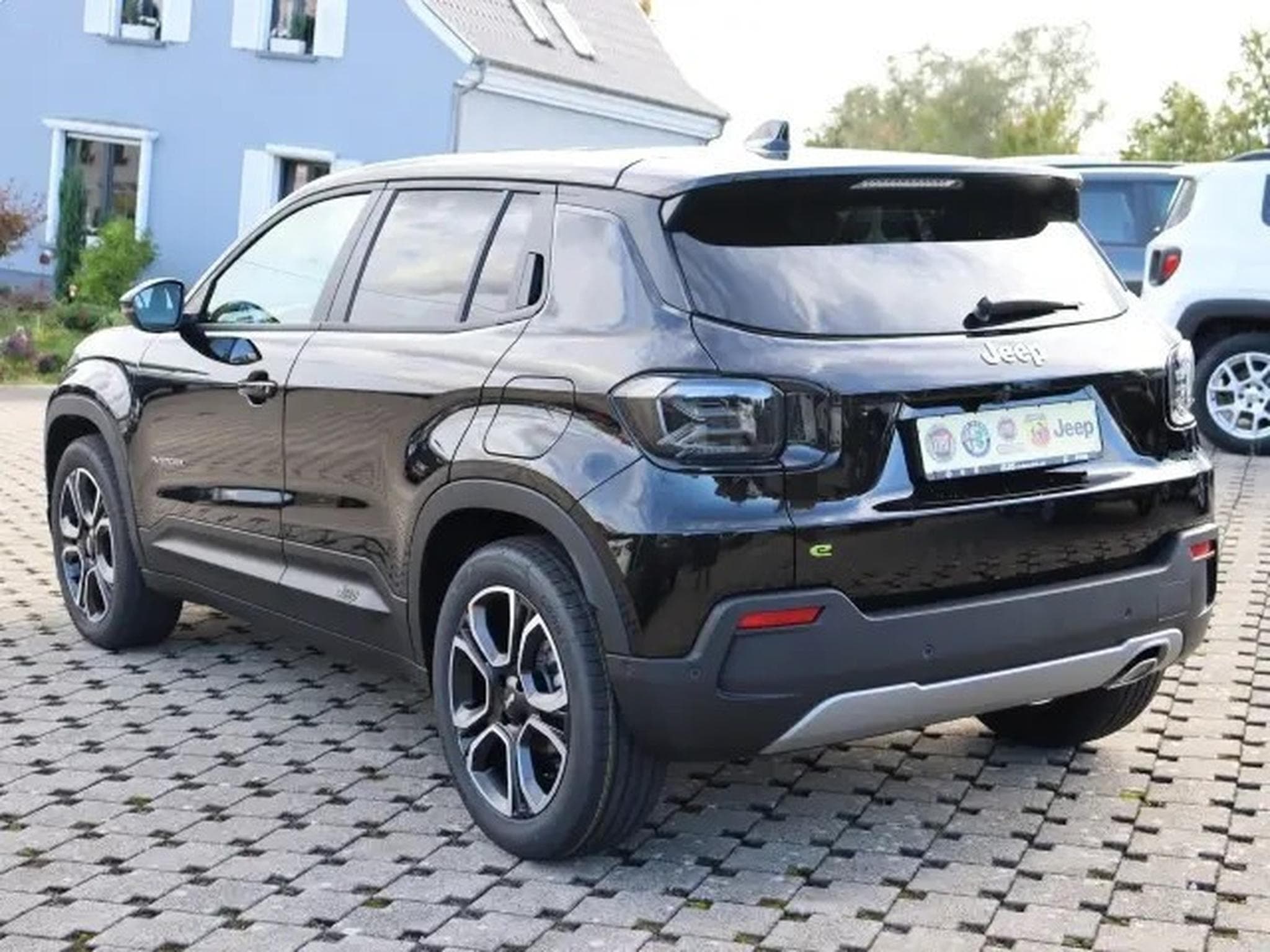 Jeep Avenger Summit e-Hybrid 1.2 (2025) - Photo 5