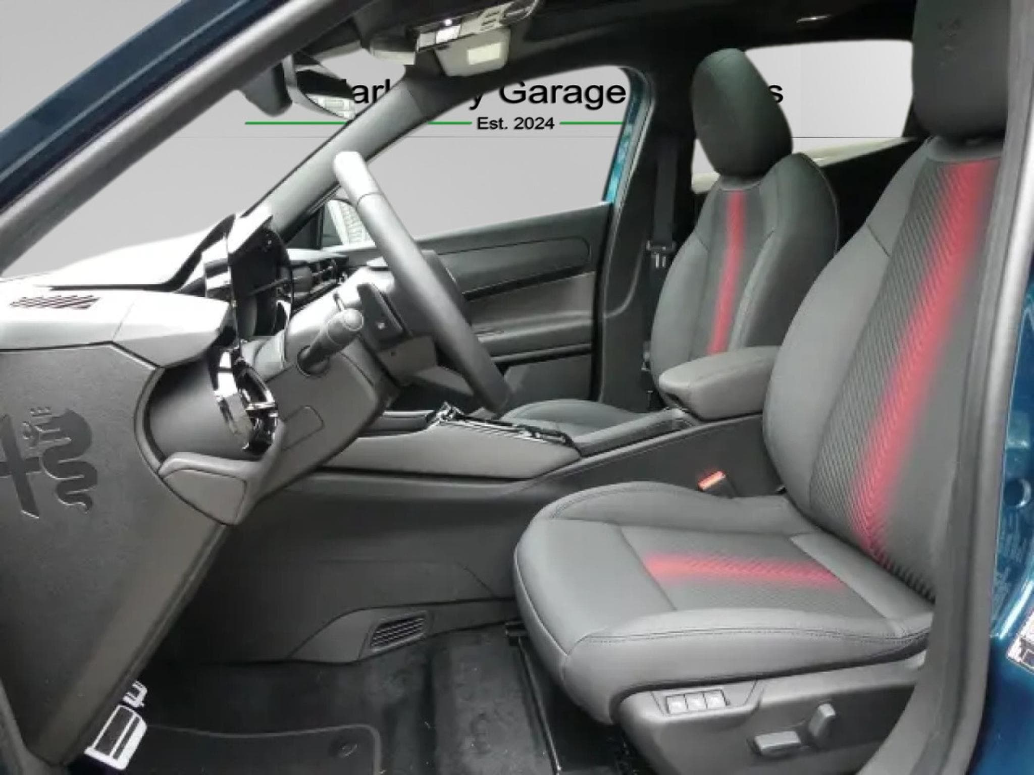 Alfa-Romeo Junior Ibrida 1.2 VGT Q4 (2026) - Photo 13