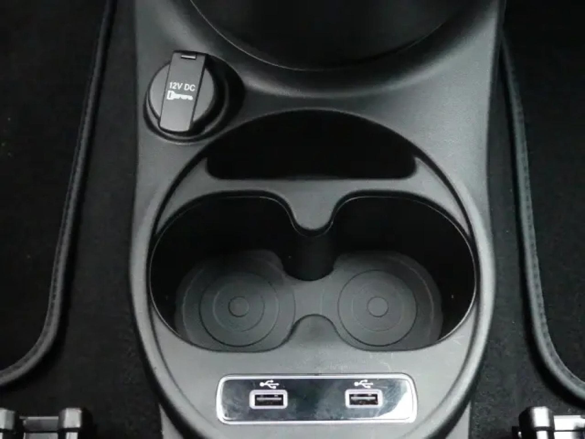 Abarth 695 1.4 T-JET 180 (2023) - Photo 25