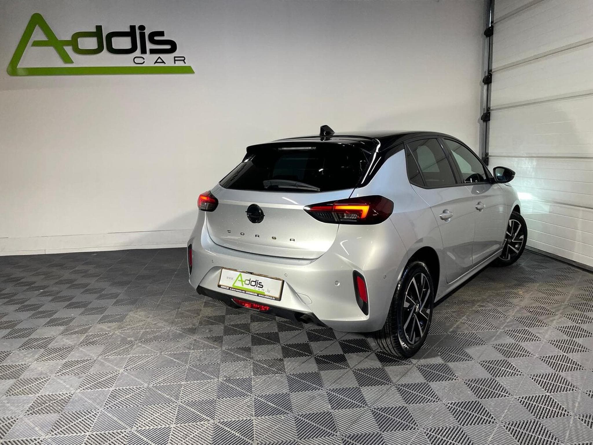 Opel Corsa 1.2 ESSENCE 75 GS LINE CARPLAY 5P (2023) - Photo 2