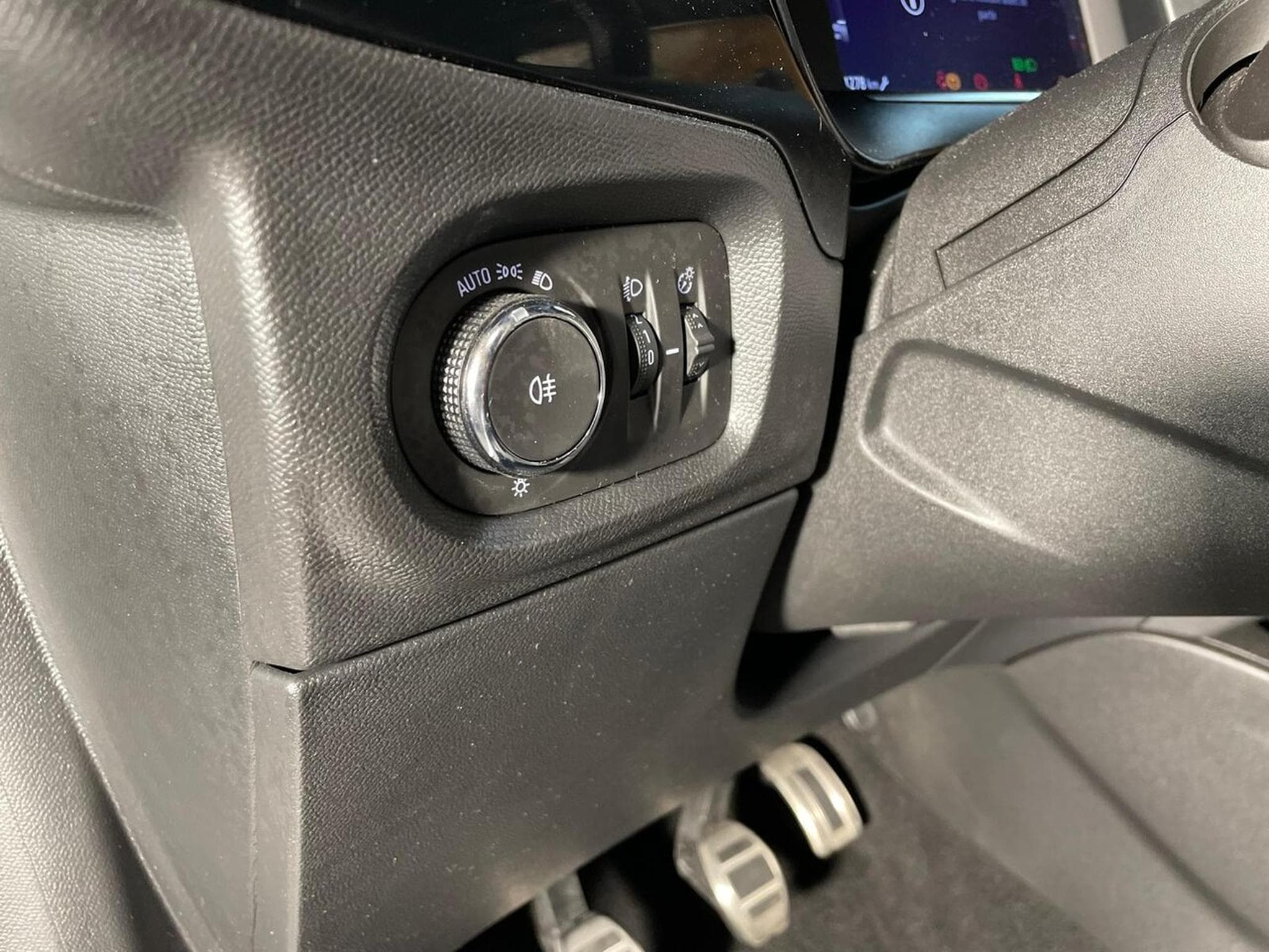 Opel Corsa 1.2 ESSENCE 75 GS LINE CARPLAY 5P (2023) - Photo 8