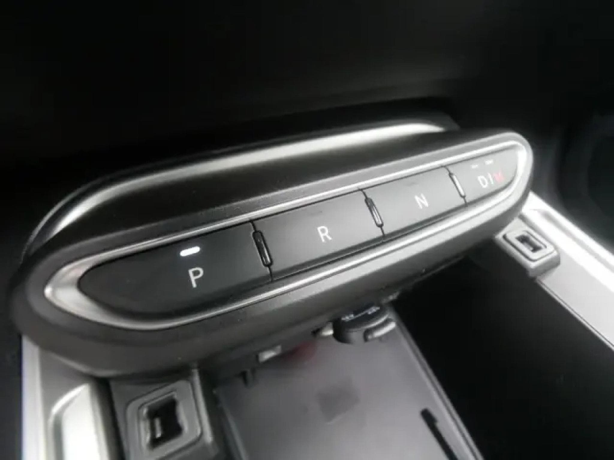 Jeep Avenger OVERLAND 1.2 4xe HYBRID (2025) - Photo 23