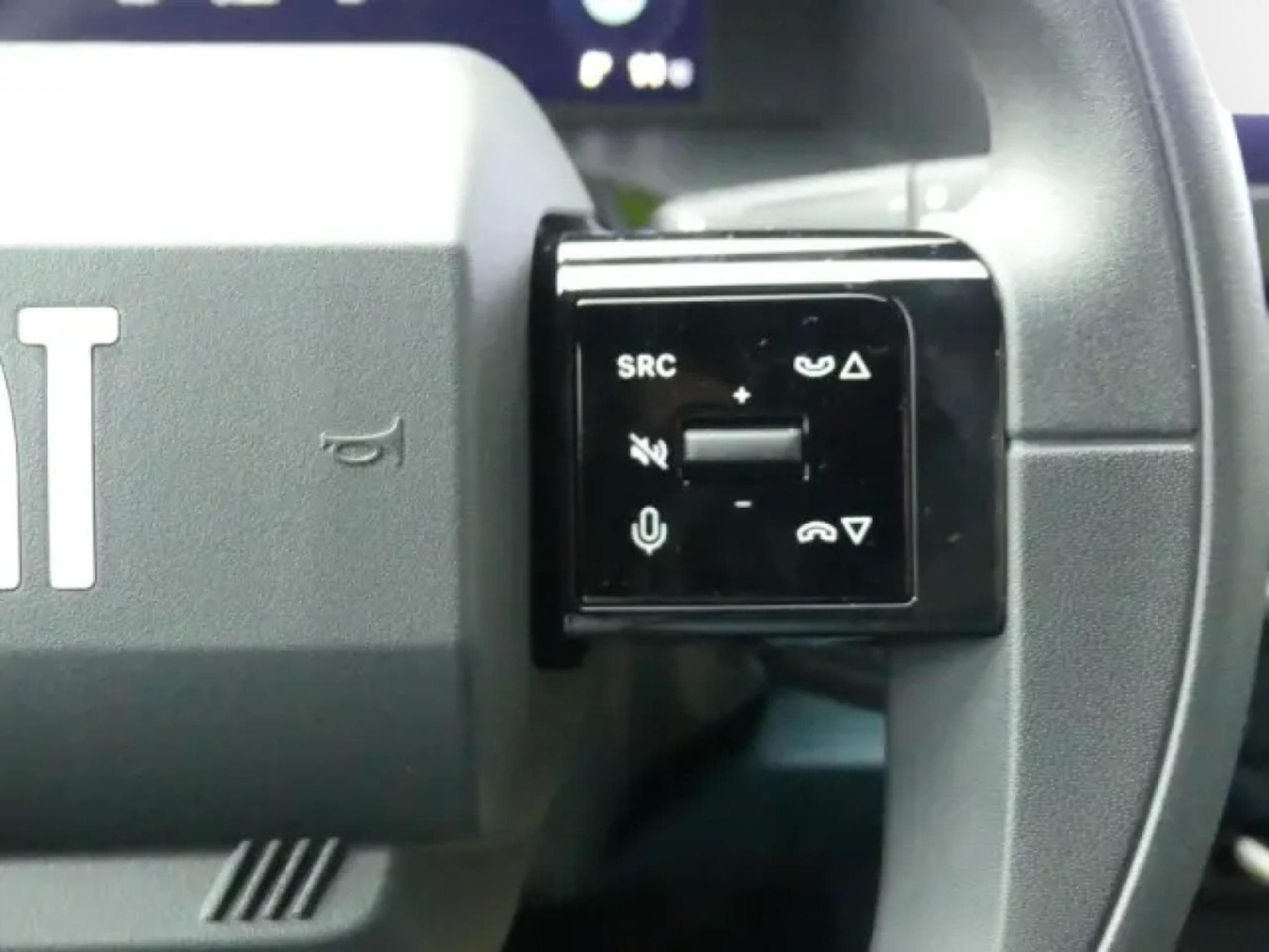 Fiat Grande Panda ICON HYBRID 1.2 eDCT (2026) - Photo 13