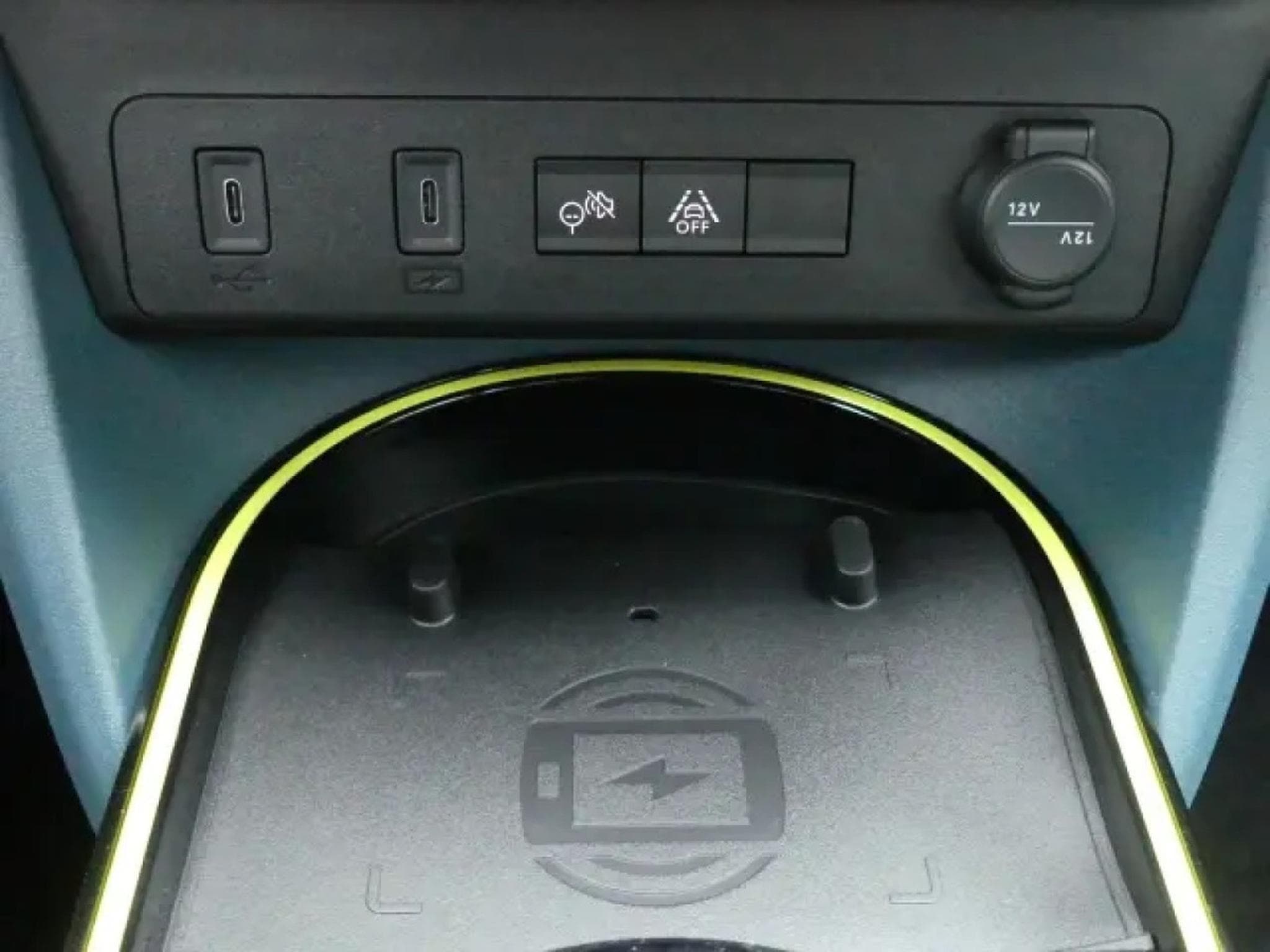 Fiat Grande Panda ICON HYBRID 1.2 eDCT (2026) - Photo 21