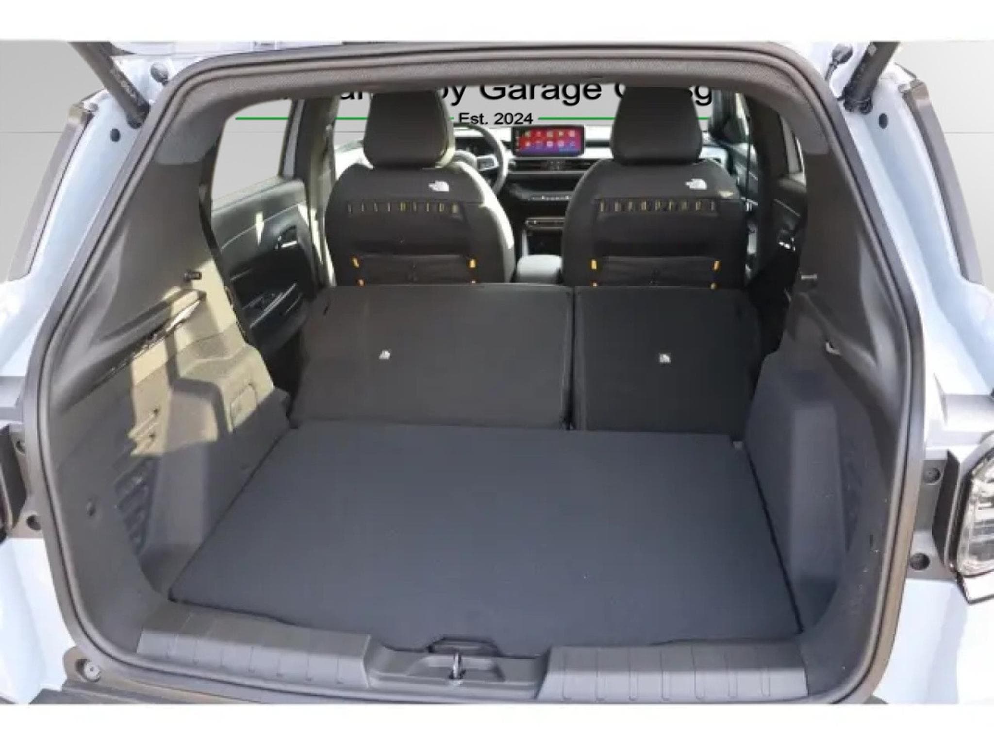 Jeep Avenger THE NORTH FACE 4xe HYBRID (2025) - Photo 10