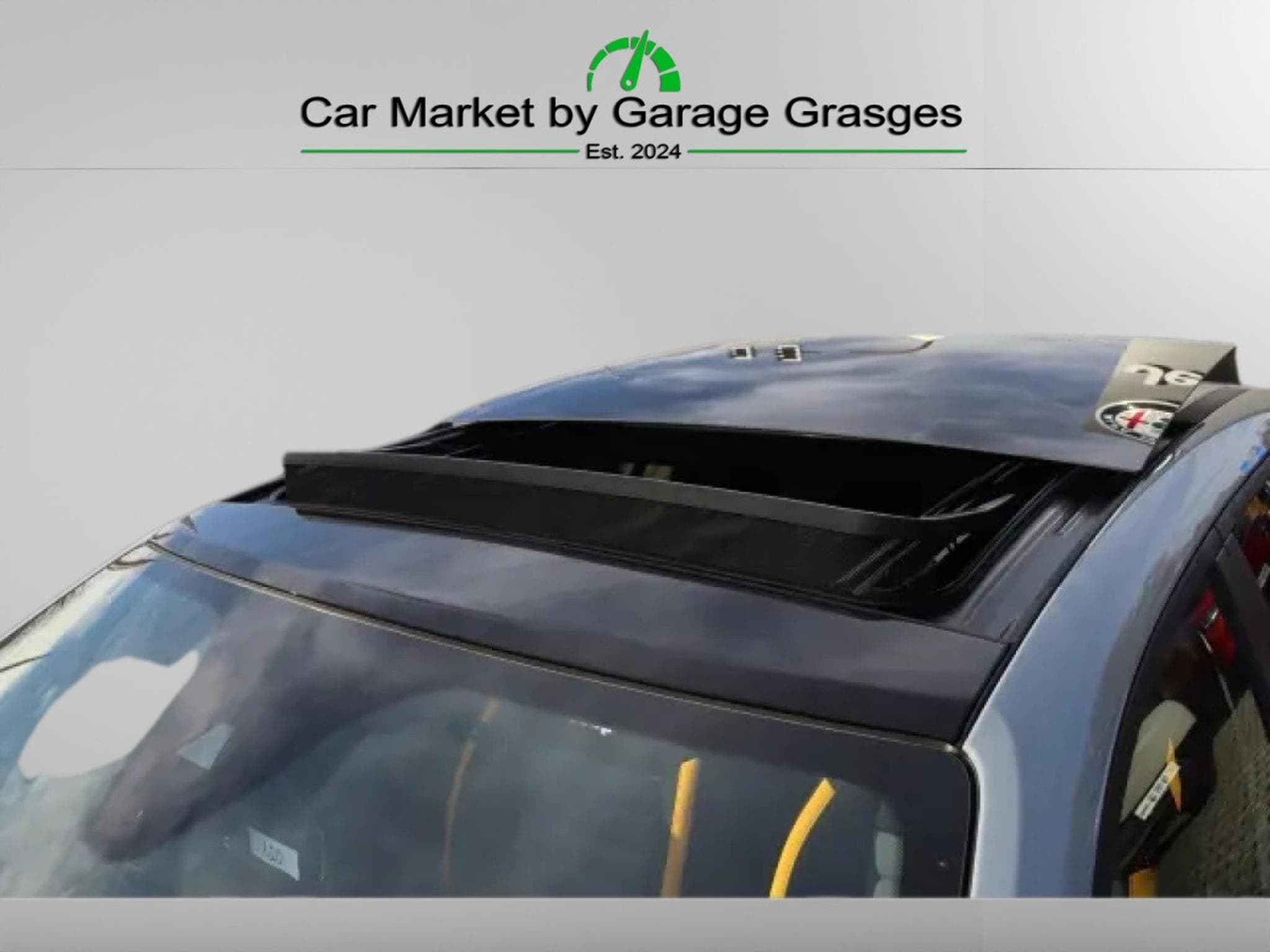 Jeep Avenger THE NORTH FACE 4xe HYBRID (2025) - Photo 11