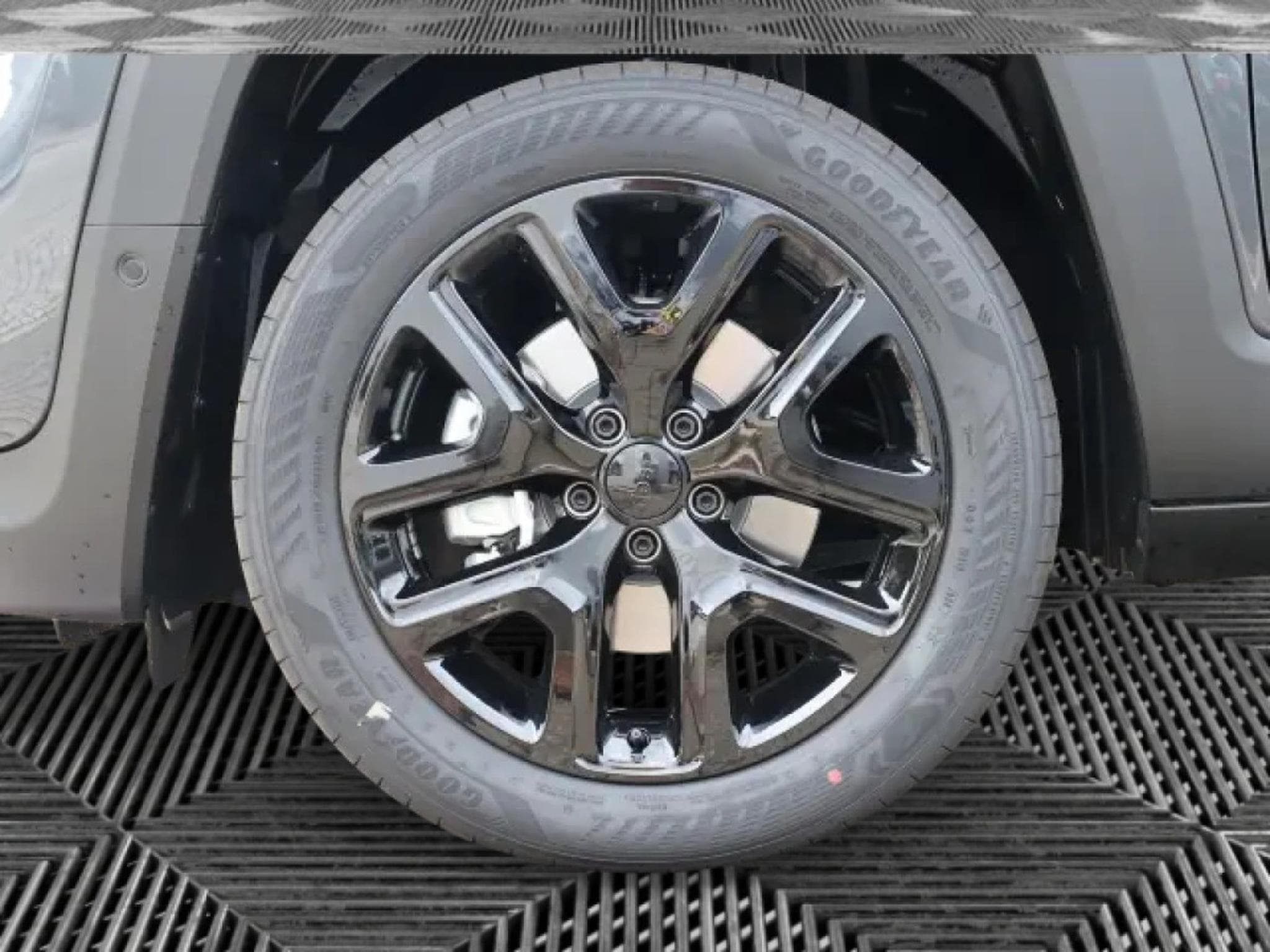 Jeep Renegade e-Hybrid MY25 Summit 1.5 MHEV (2025) - Photo 25