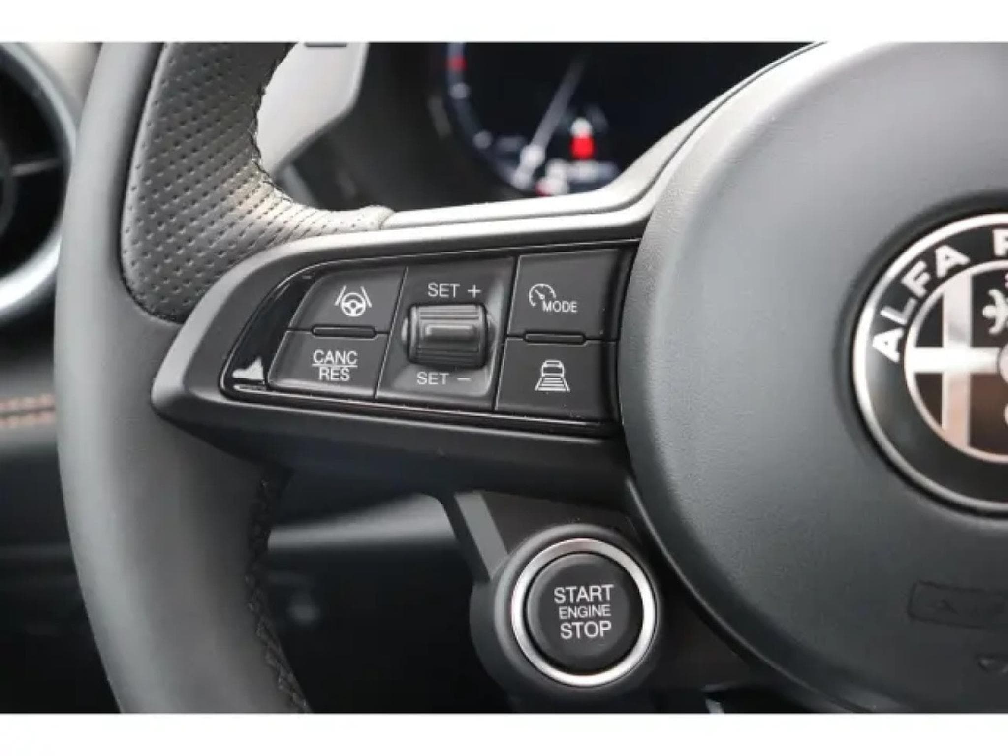 Alfa-Romeo Tonale IBRIDA VELOCE 1.2 VGT 175PS DCT6 (2026) - Photo 15