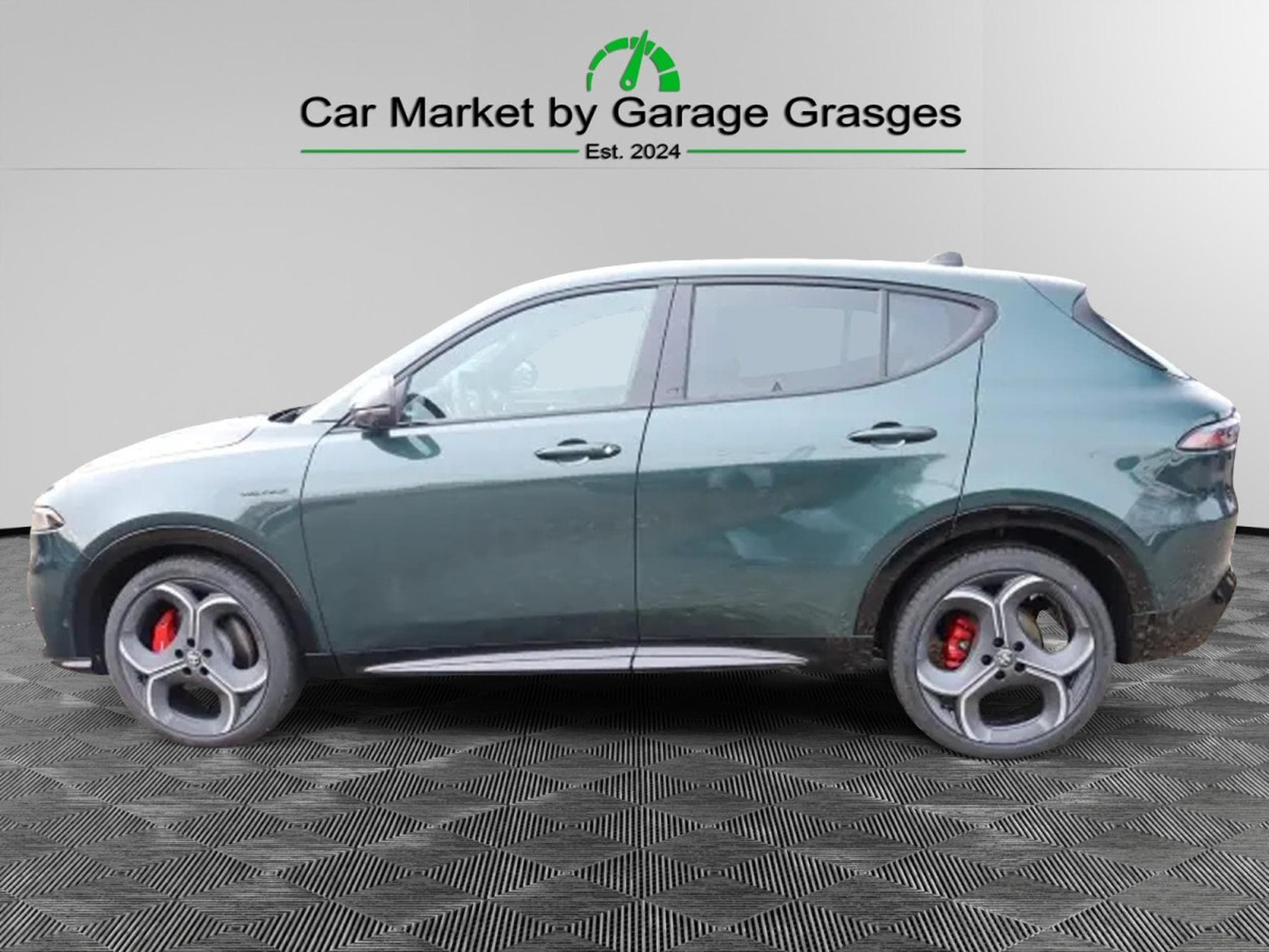 Alfa-Romeo Tonale IBRIDA VELOCE 1.2 VGT 175PS DCT6 (2026) - Photo 2