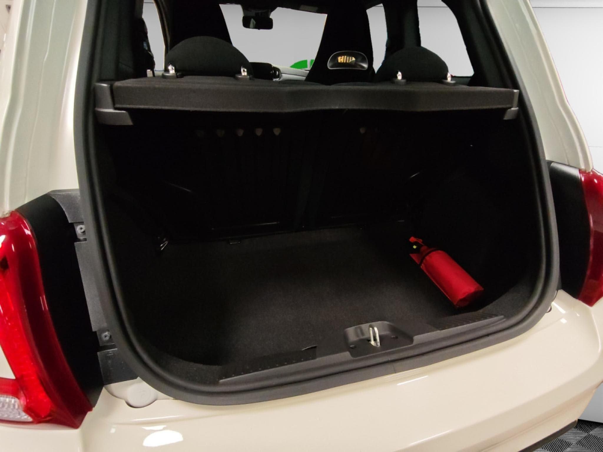 Abarth 595 1.4 T-JET 165 (2024) - Photo 9