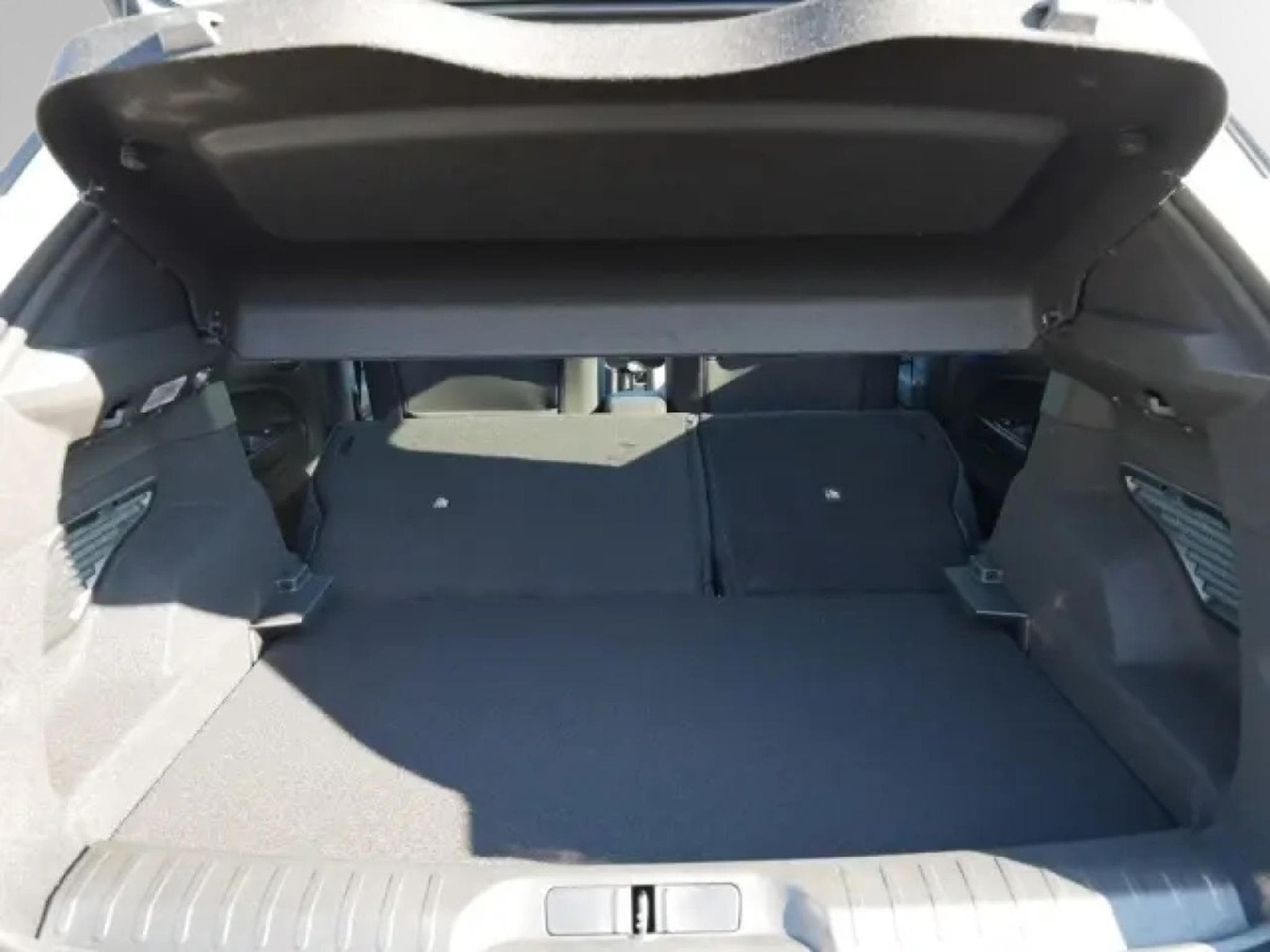 Alfa-Romeo Junior Ibrida Speciale 1.2 VGT (2025) - Photo 11