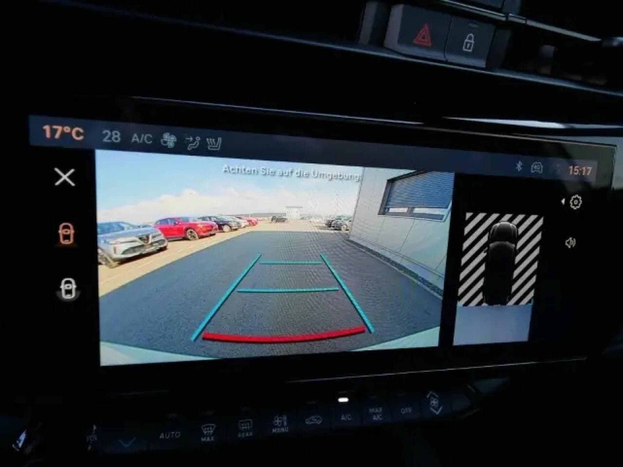 Alfa-Romeo Junior Ibrida Speciale 1.2 VGT (2025) - Photo 25