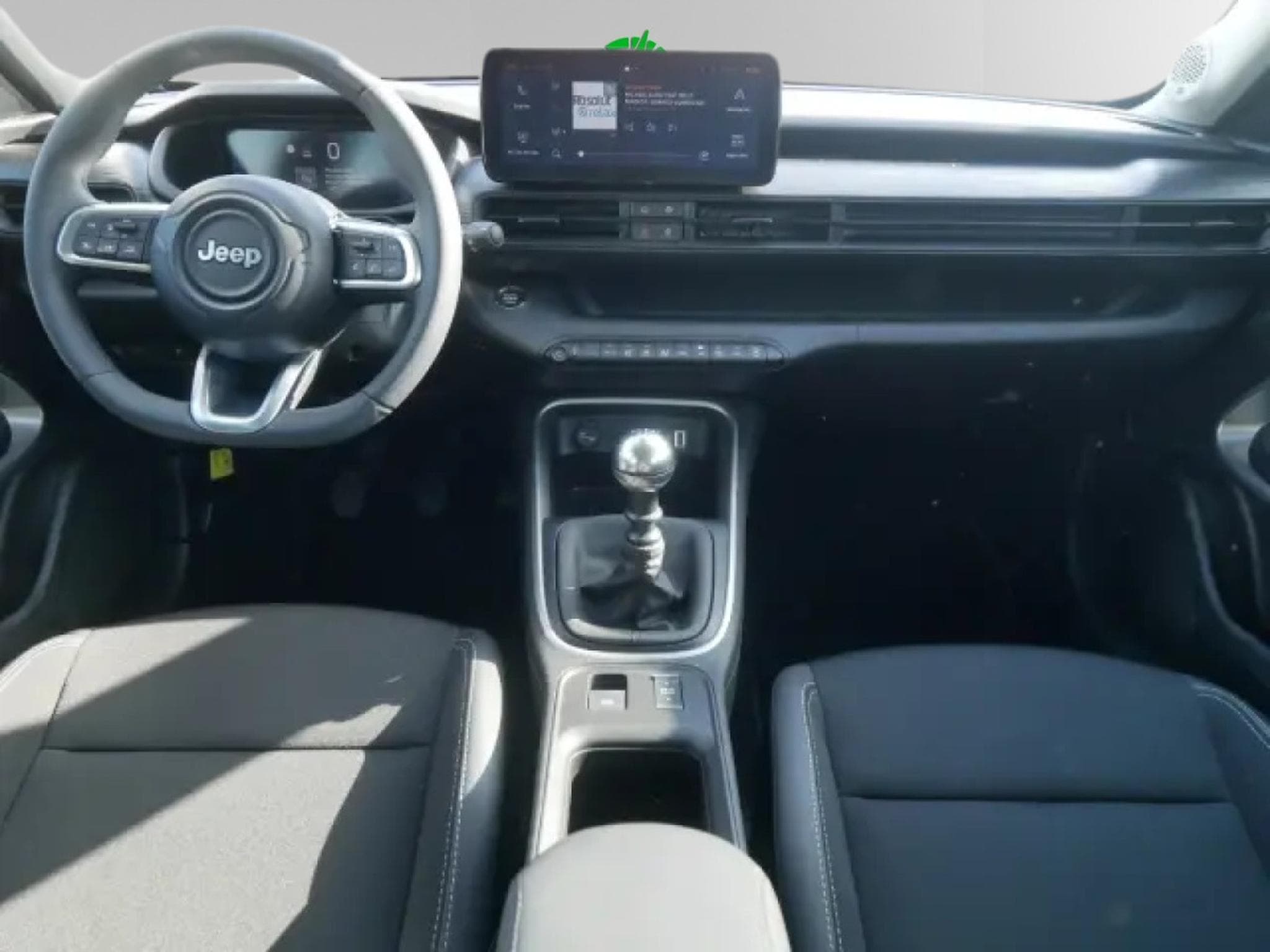 Jeep Avenger ALTITUDE 1.2 (2024) - Photo 13